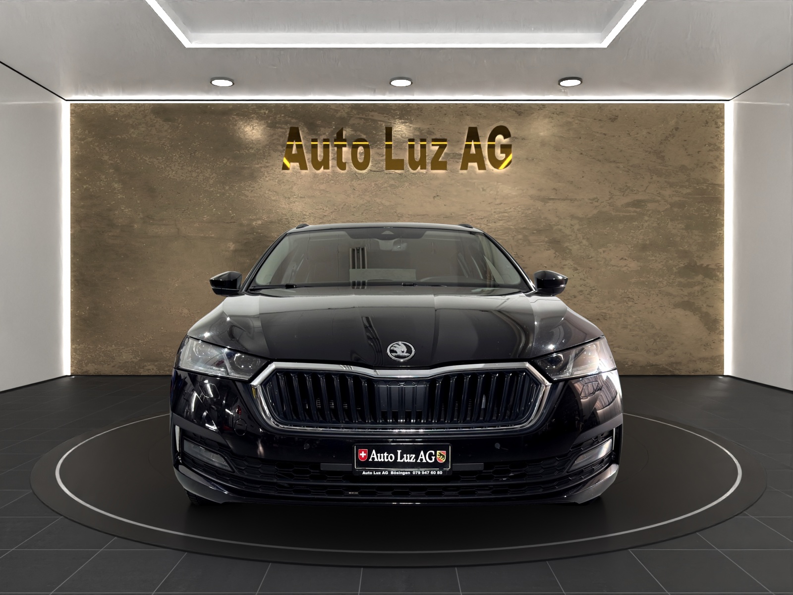 SKODA Octavia Combi 2.0 TDI DSG Ambition 4x4-showroom-element-1