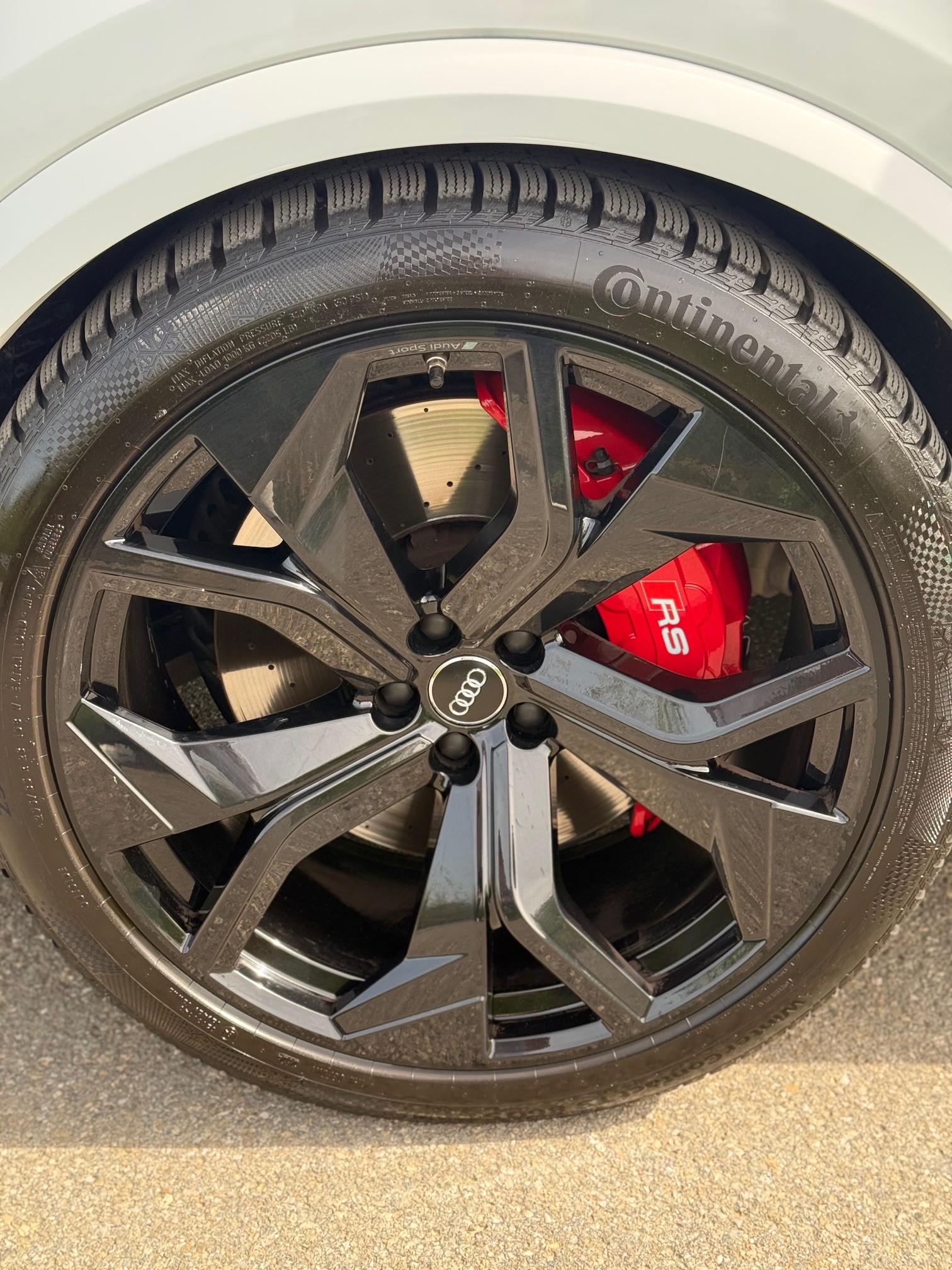 AUDI RSQ8  quattro tiptronic-image-4