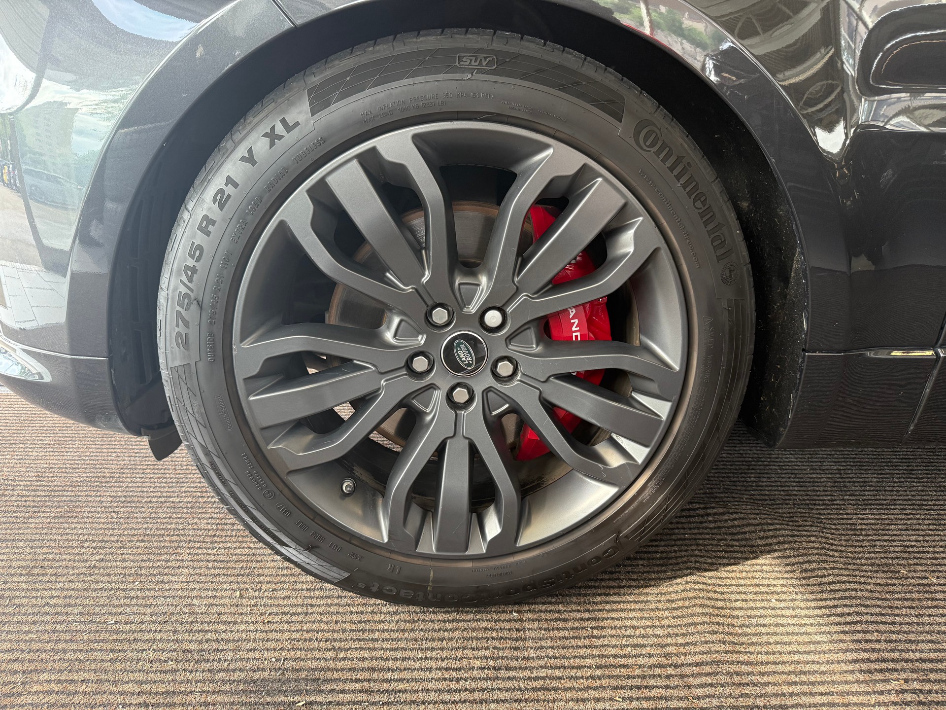 LAND ROVER Range Rover Sport P400 3.0 I6 MHEV HSE Dyn Stealth | Black Paket | Panorama | AHK | Pixel-Laser | ERSTBESITZ | CH |-showroom-element-2