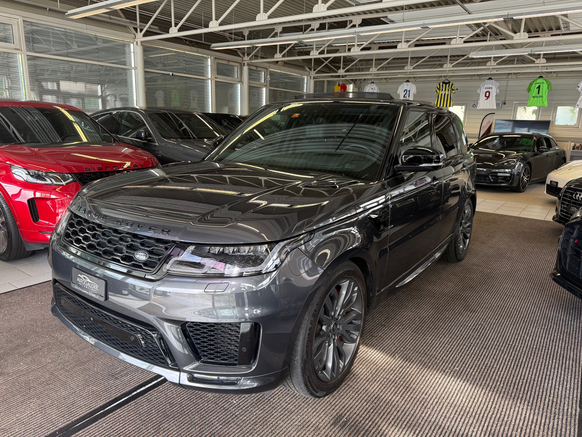 LAND ROVER Range Rover Sport P400 3.0 I6 MHEV HSE Dyn Stealth | Black Paket | Panorama | AHK | Pixel-Laser | ERSTBESITZ | CH |
