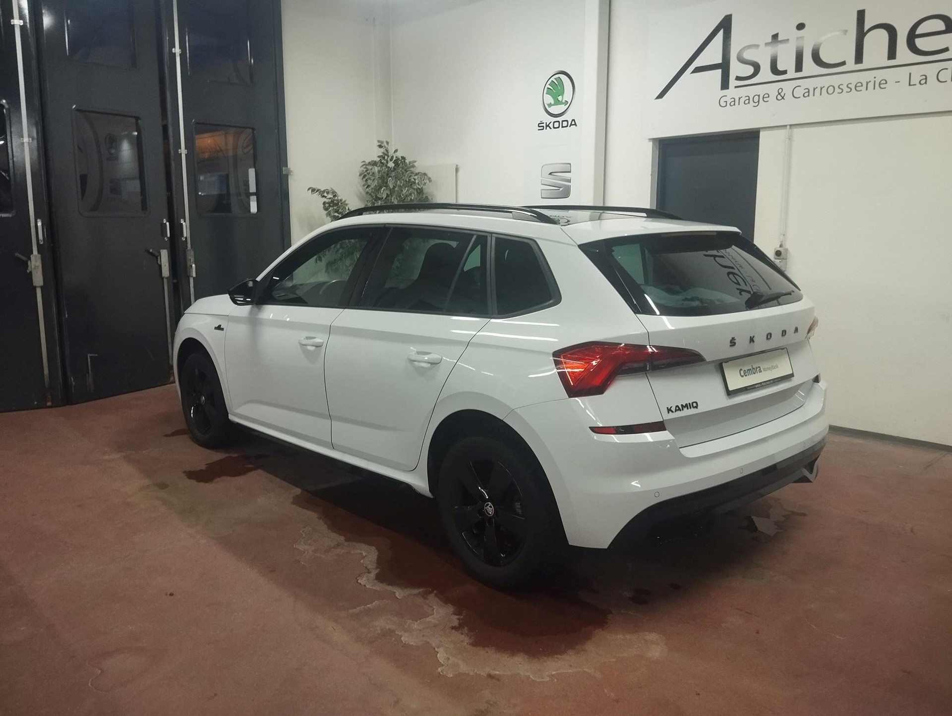 SKODA Kamiq 1.5 TSI ACT Monte Carlo DSG-showroom-element-3