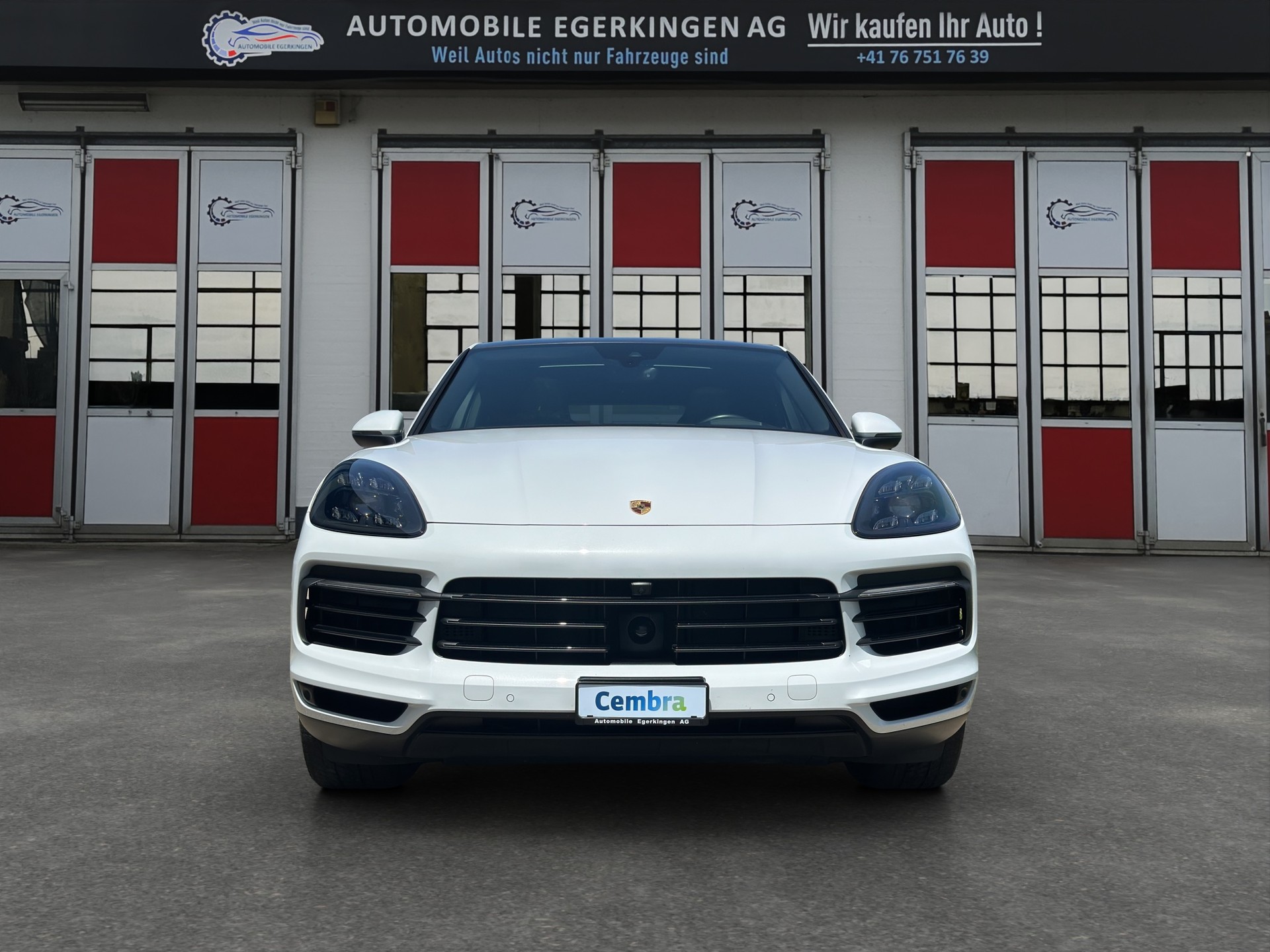 PORSCHE Cayenne Coupé E-Hybrid-showroom-element-1