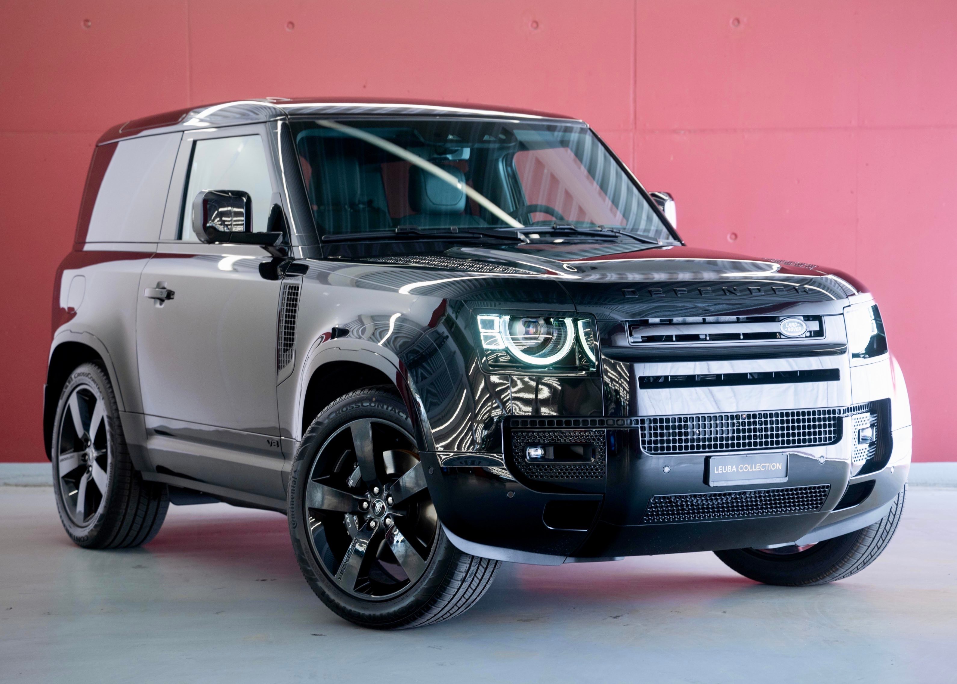 Photo LAND-ROVER DEFENDER Defender 90 525 V8 5.0 AT8 (1st hand Swiss model, like new)