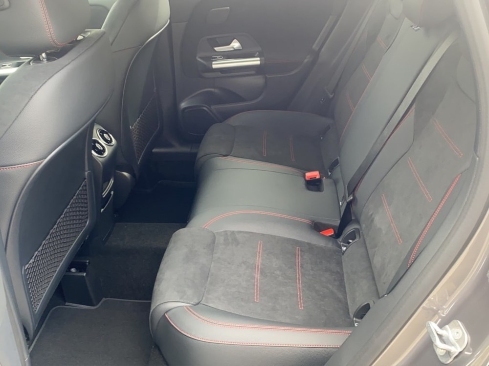 Image MERCEDES-BENZ GLA-250 GLA 250 4Matic 8G-DCT Swiss Star