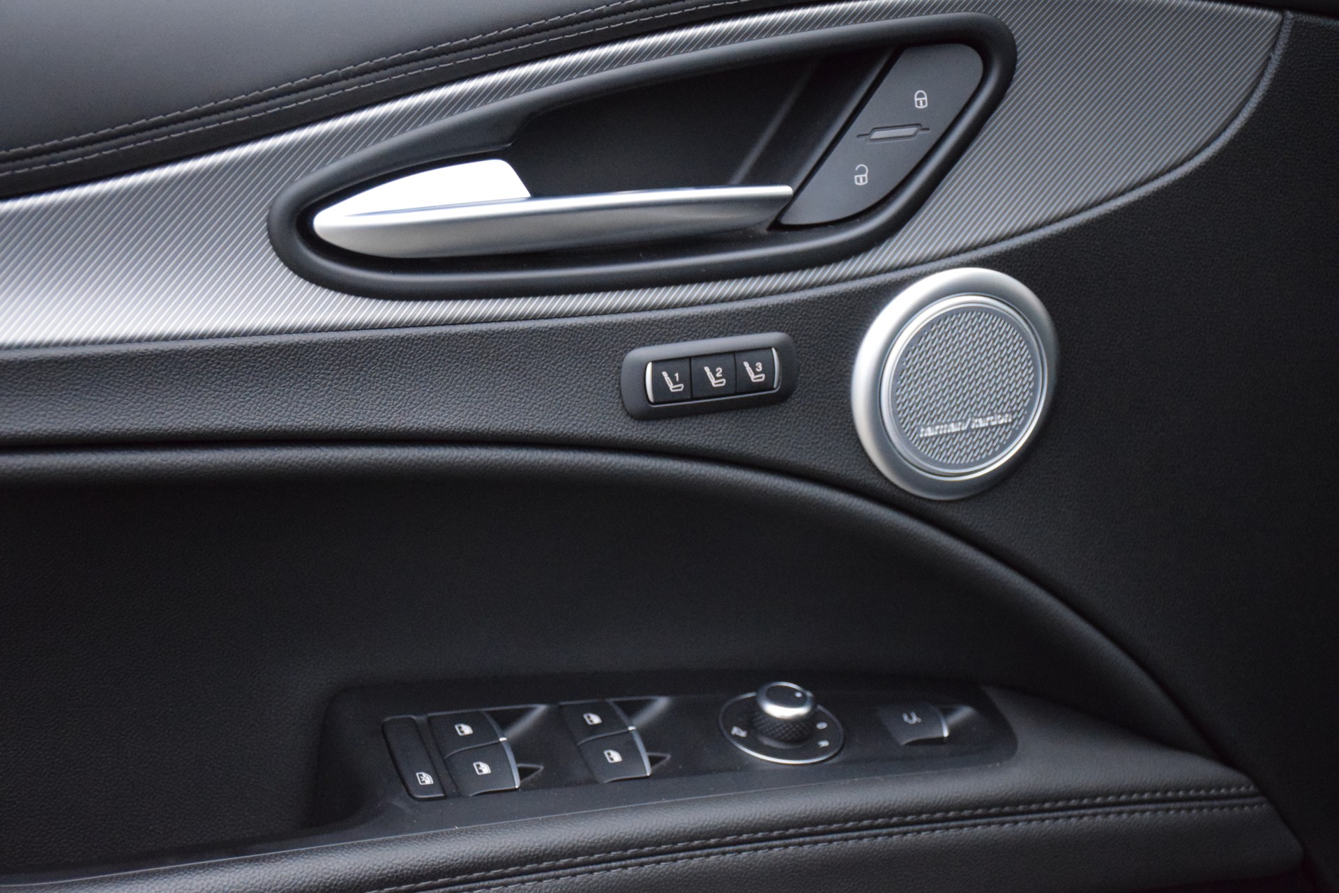 ALFA ROMEO Stelvio 2.0 Q4 280 Competizione-image-12