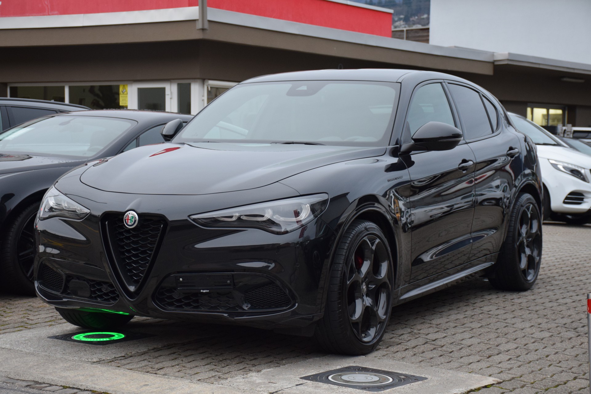 ALFA ROMEO Stelvio 2.0 Q4 280 Competizione-image-1