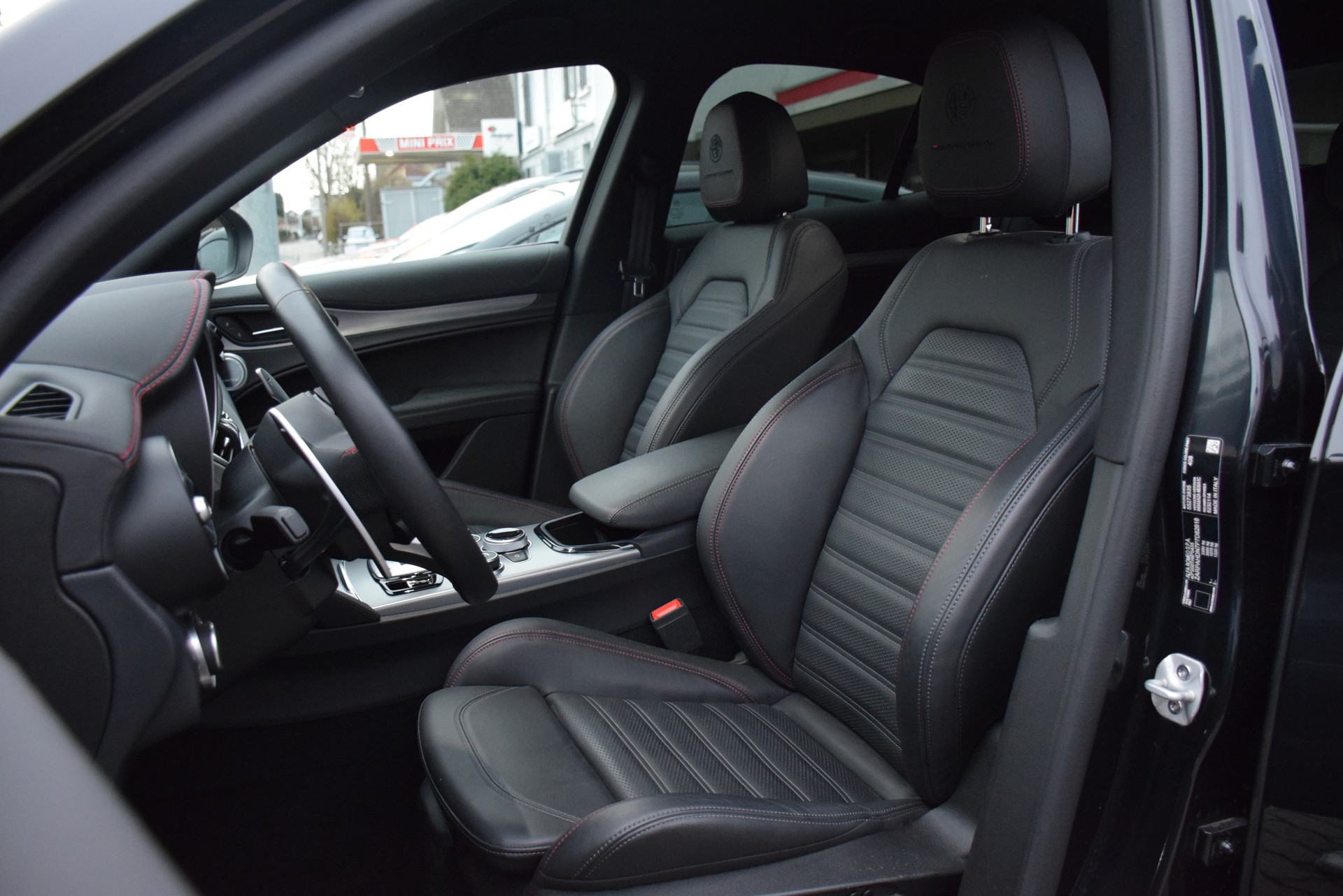 ALFA ROMEO Stelvio 2.0 Q4 280 Competizione-image-13