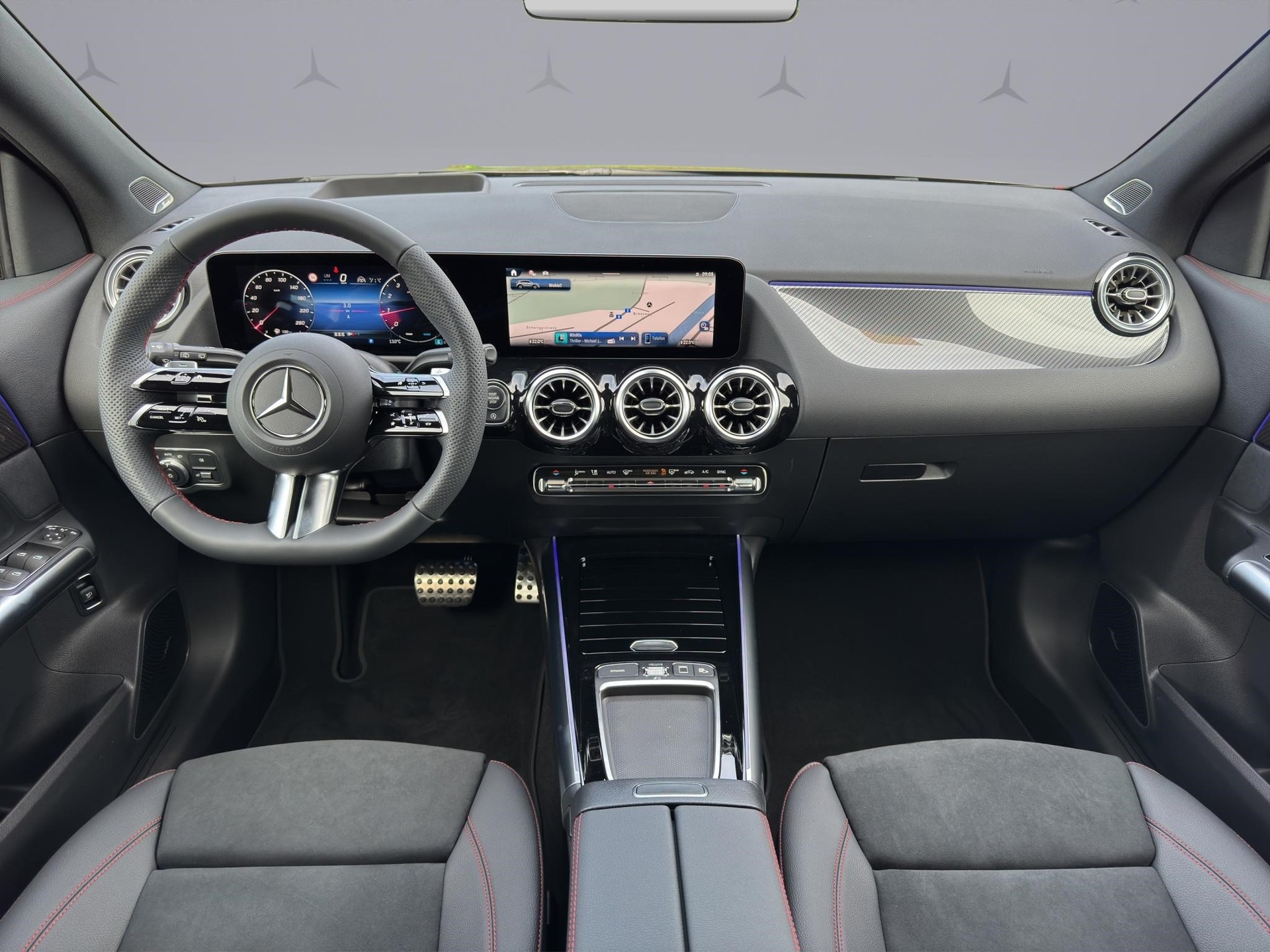 MERCEDES-BENZ GLA 250 Swiss Star AMG Line 4matic-image-12