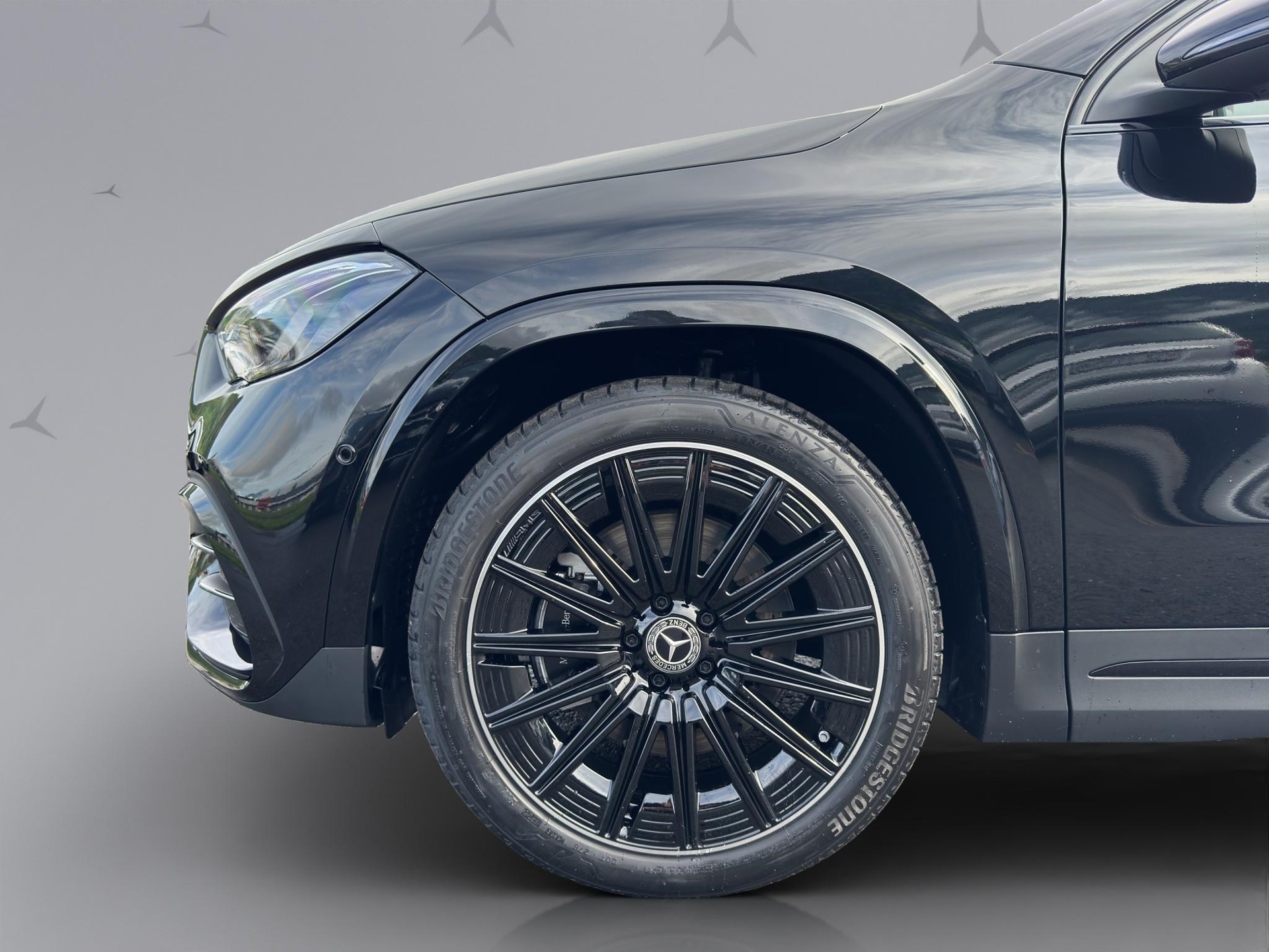 MERCEDES-BENZ GLA 250 Swiss Star AMG Line 4matic-image-19
