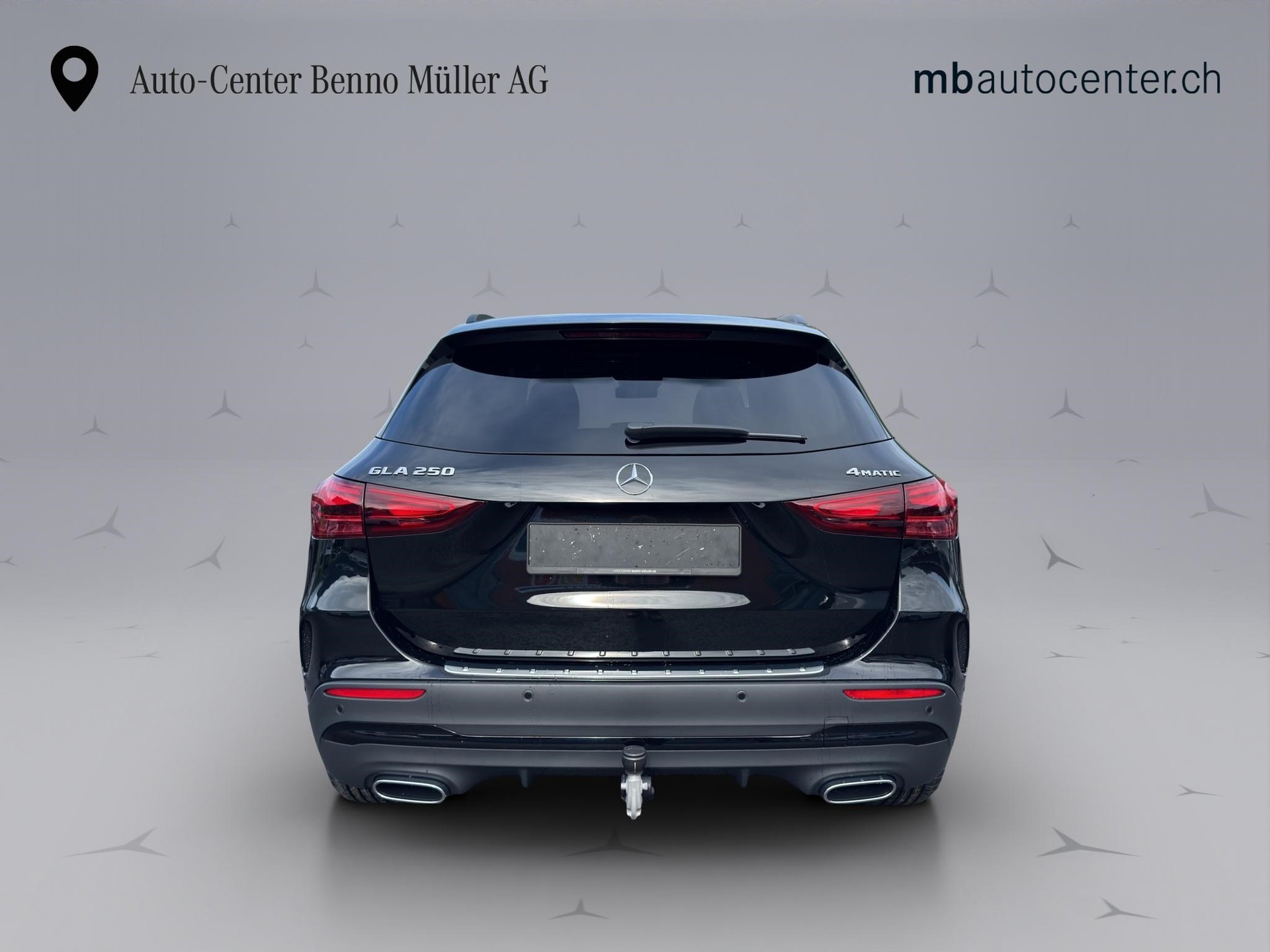 MERCEDES-BENZ GLA 250 Swiss Star AMG Line 4matic-image-3