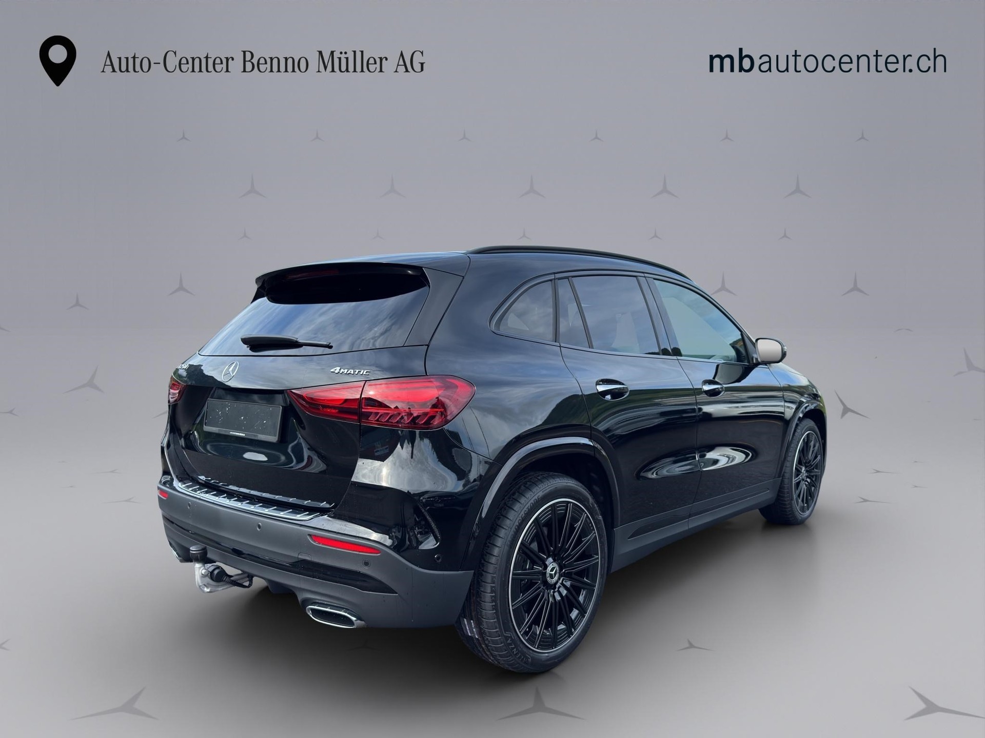 MERCEDES-BENZ GLA 250 Swiss Star AMG Line 4matic-image-4