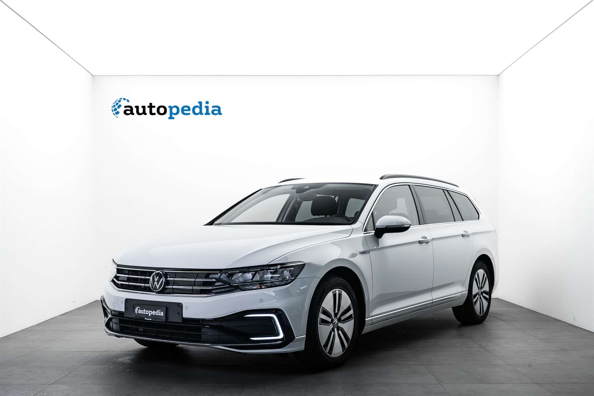 VW Passat Variant 1.4 TSI GTE Hybrid DSG 217PS