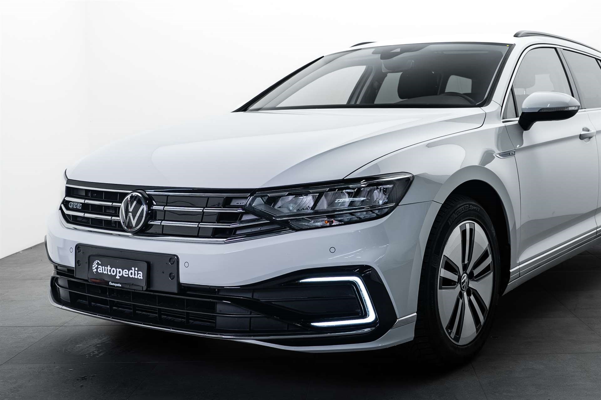 VW Passat Variant 1.4 TSI GTE Hybrid DSG 217PS-showroom-element-1