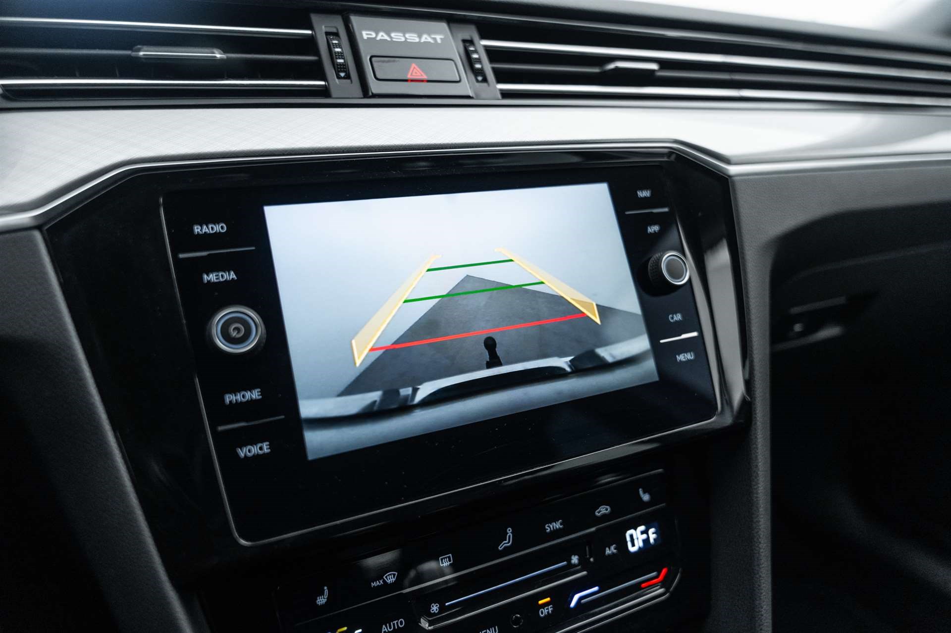 VW Passat Variant 1.4 TSI GTE Hybrid DSG 217PS-image-16
