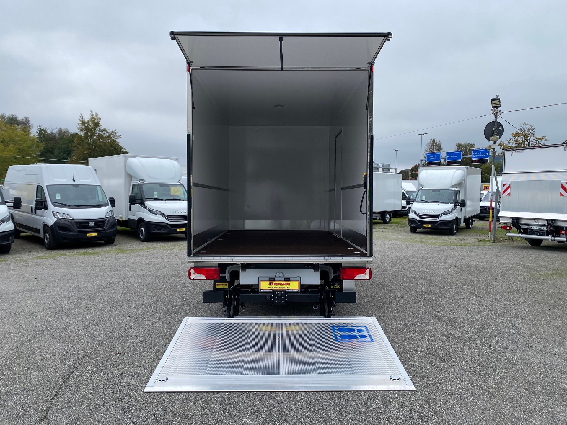 MERCEDES-BENZ Sprinter 317 CDI Möbelkoffer mit Hebebühne 2.34m Innenhöhe-image-8