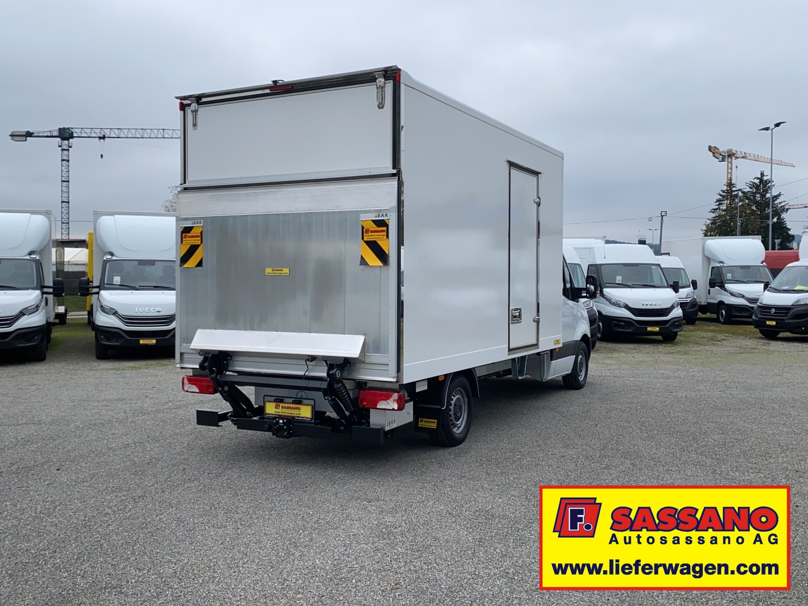 MERCEDES-BENZ Sprinter 317 CDI Möbelkoffer mit Hebebühne 2.34m Innenhöhe-image-7