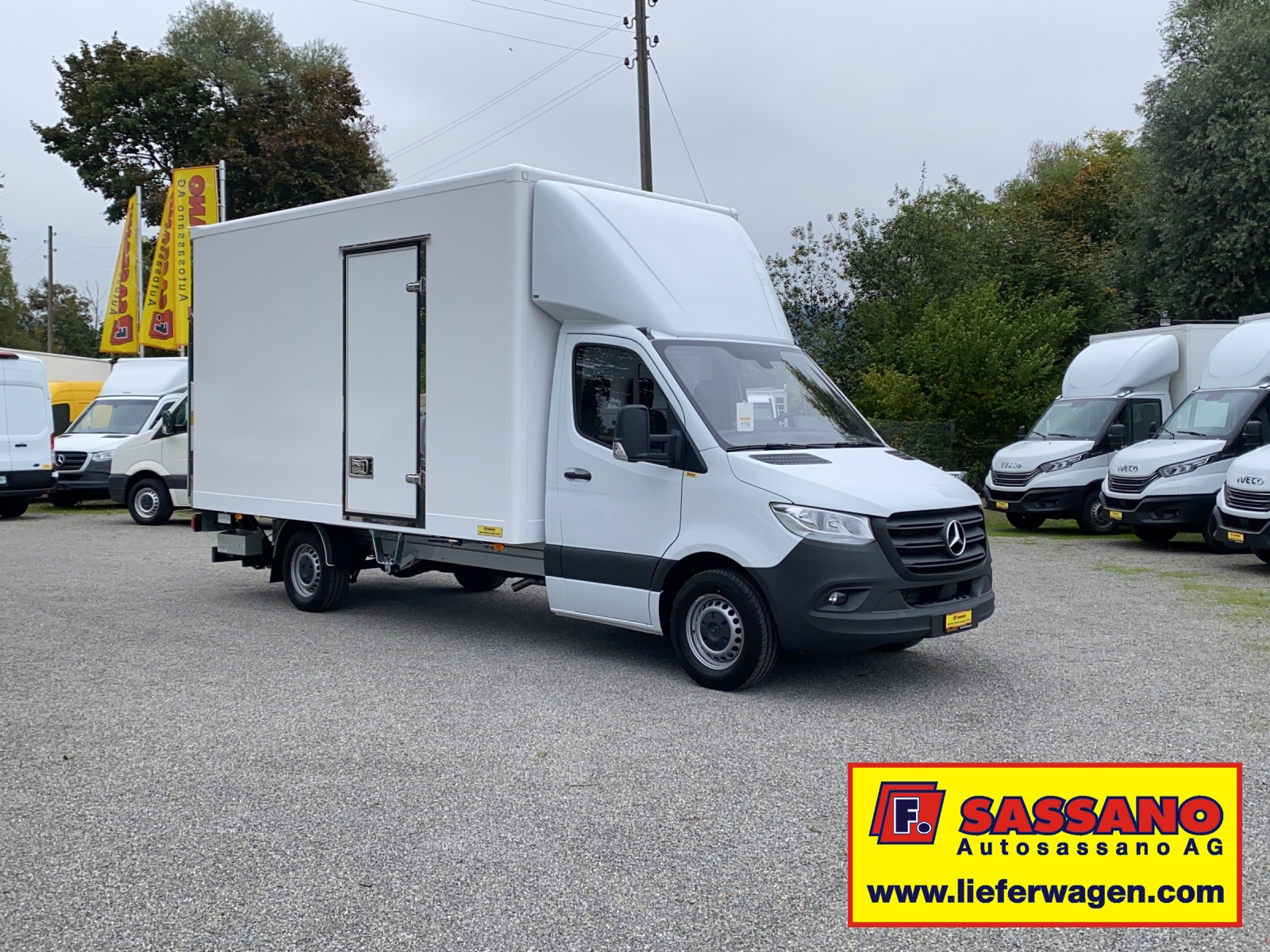 MERCEDES-BENZ Sprinter 317 CDI Möbelkoffer mit Hebebühne 2.34m Innenhöhe-image-1