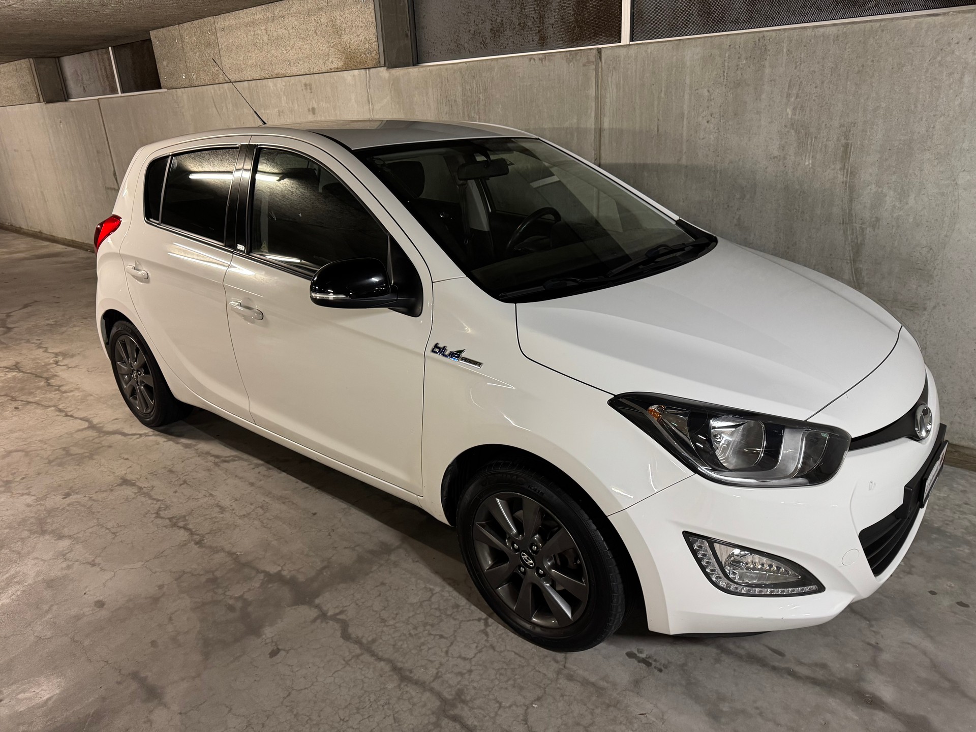 HYUNDAI i20 1.2 GO!-showroom-element-3