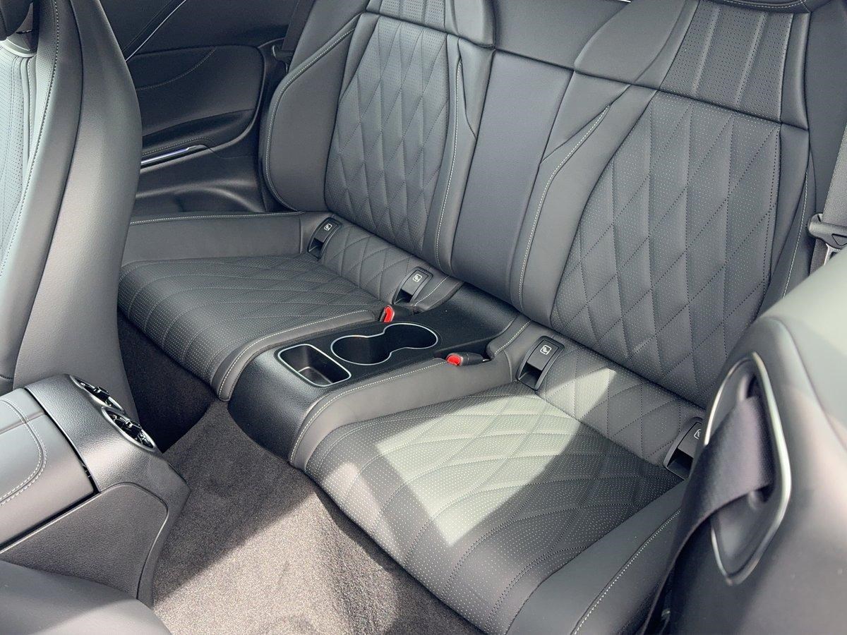 MERCEDES-BENZ CLE 450 AMG Line 4matic Cabriolet-image-11