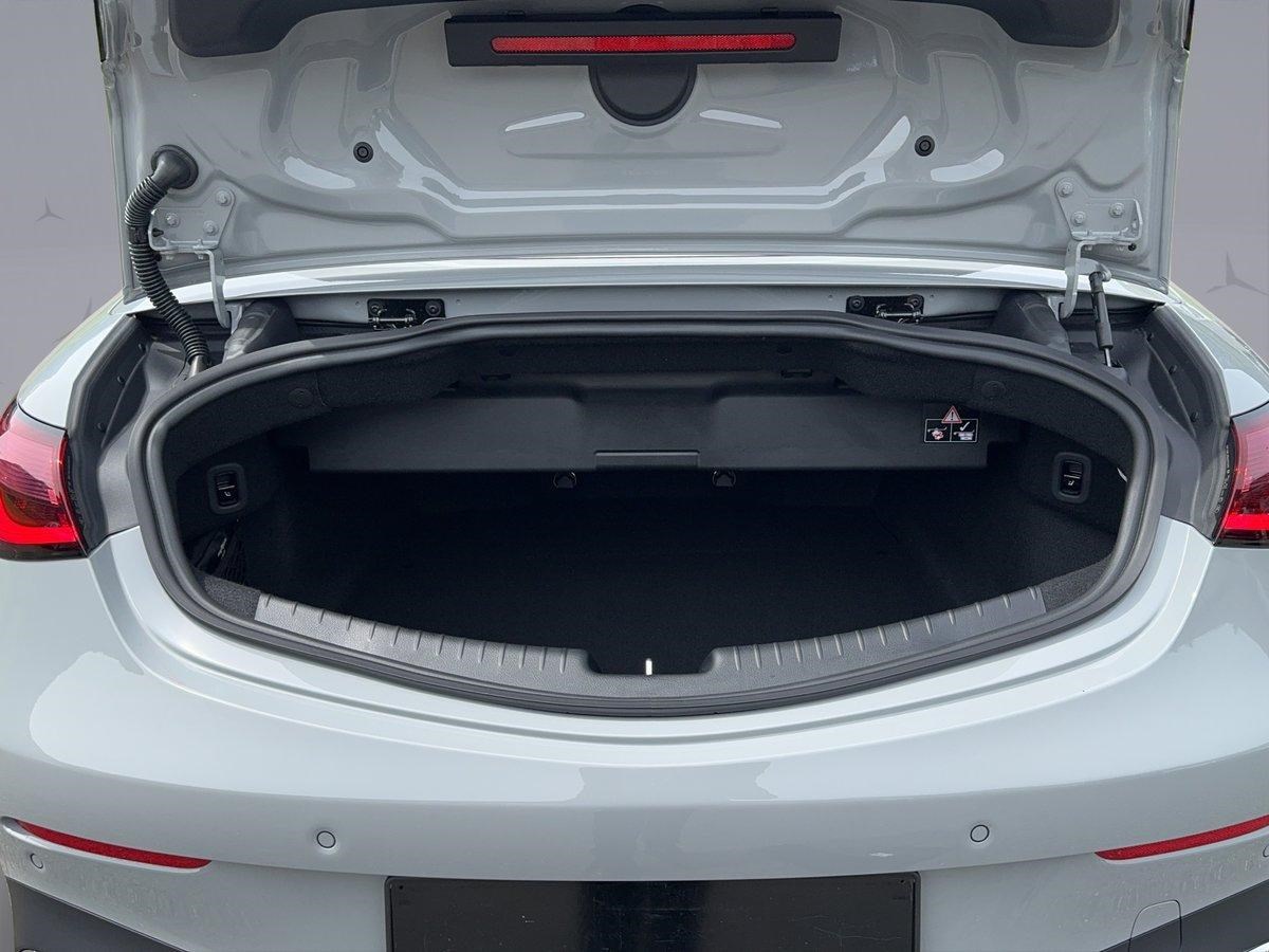 MERCEDES-BENZ CLE 450 AMG Line 4matic Cabriolet-image-17