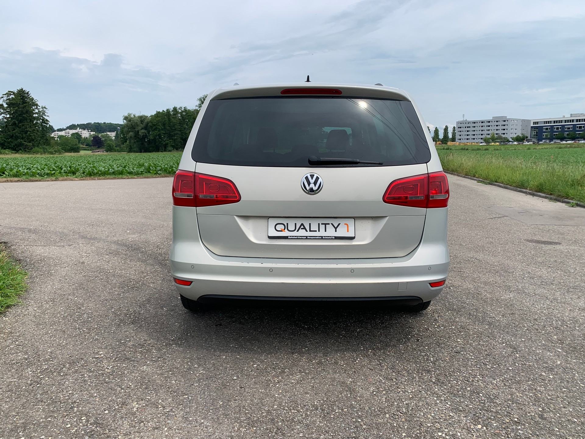 VW SHARAN-image-5