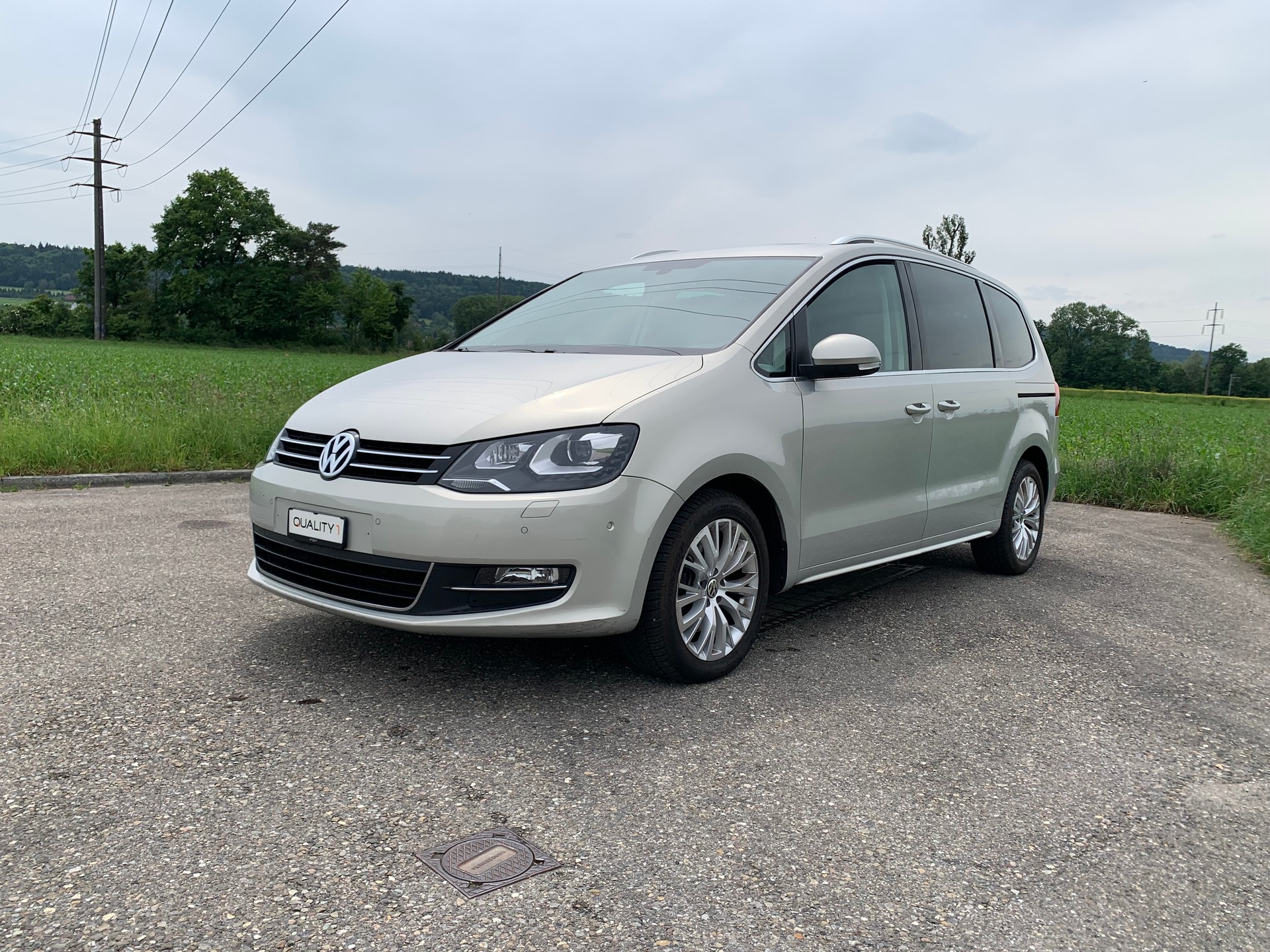 VW SHARAN-image-0