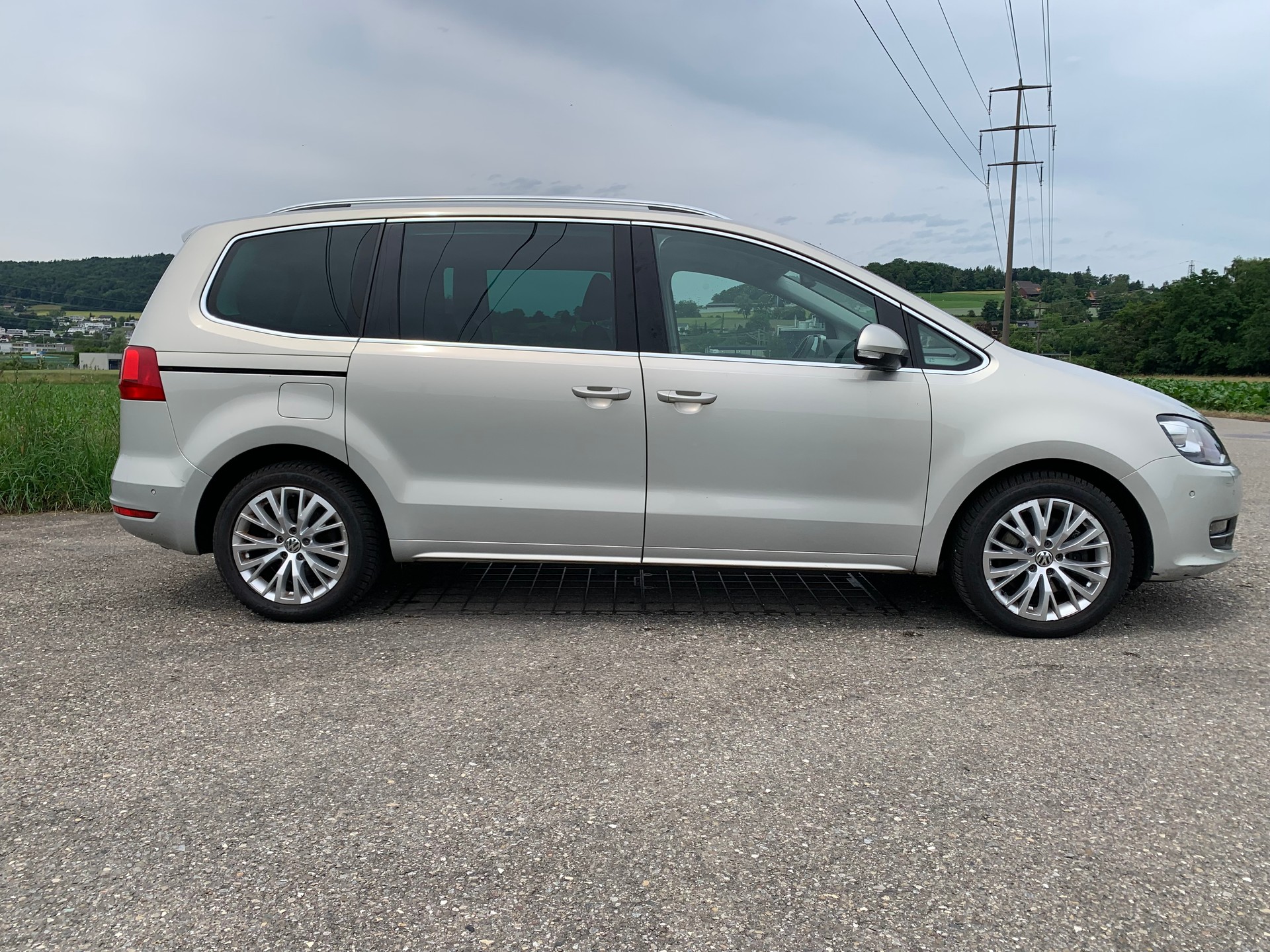 VW SHARAN-image-3