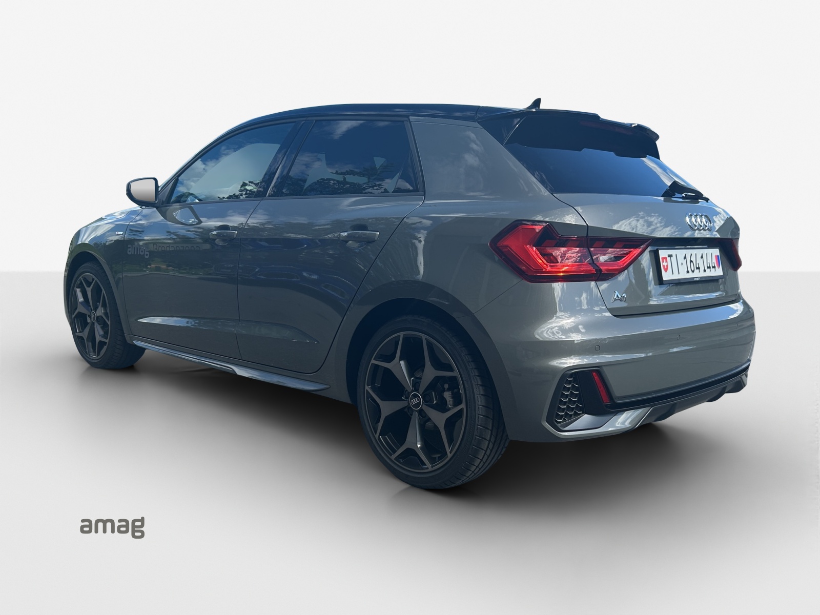 AUDI A1 Sportback 30 TFSI S Line Attraction-showroom-element-2