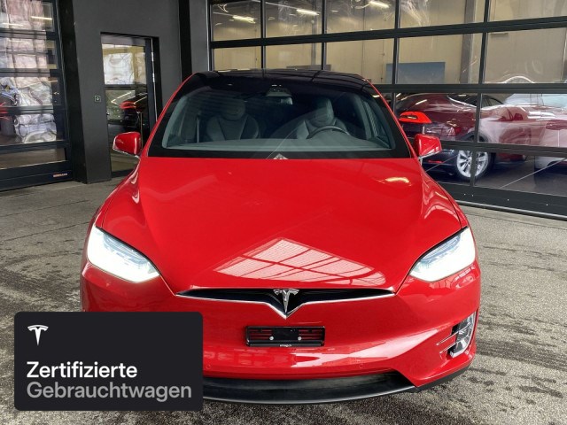 TESLA Model X Long Range AWD-showroom-element-1