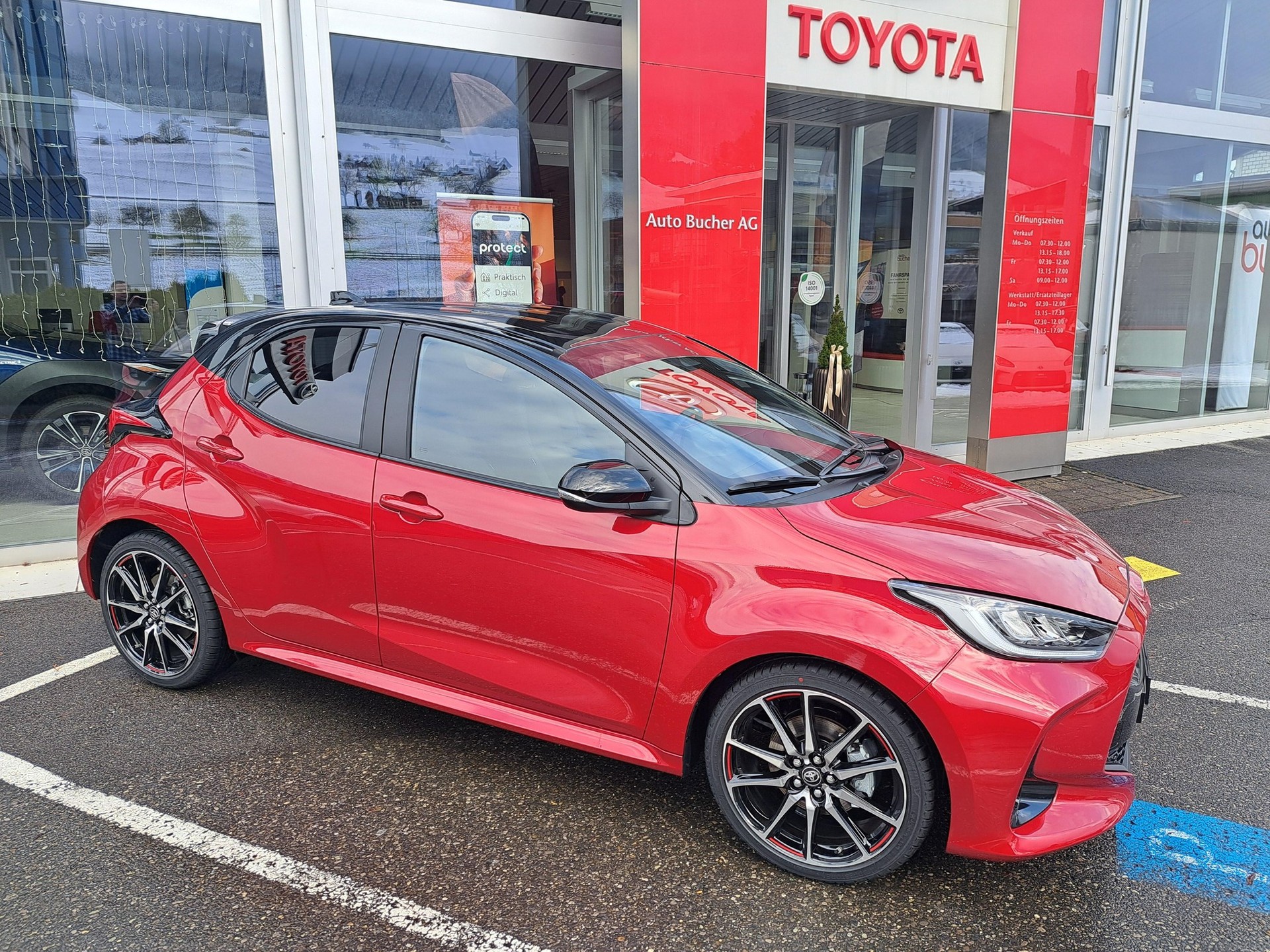 TOYOTA Yaris 1.5 VVT-i HSD GR Sport