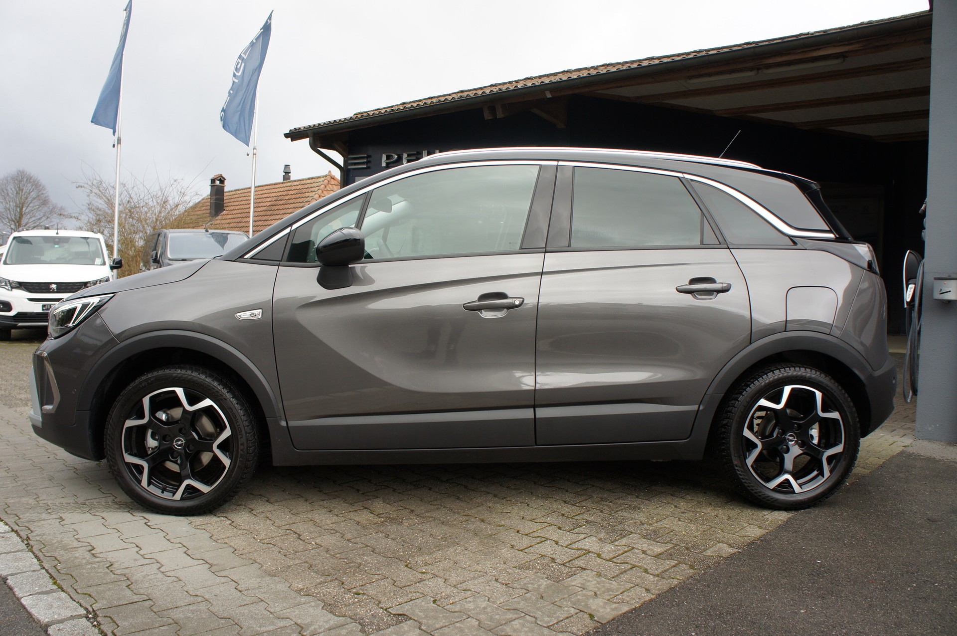 OPEL OPEL Crossland 1.2T 130 Blitz Elegance Automat-showroom-element-1