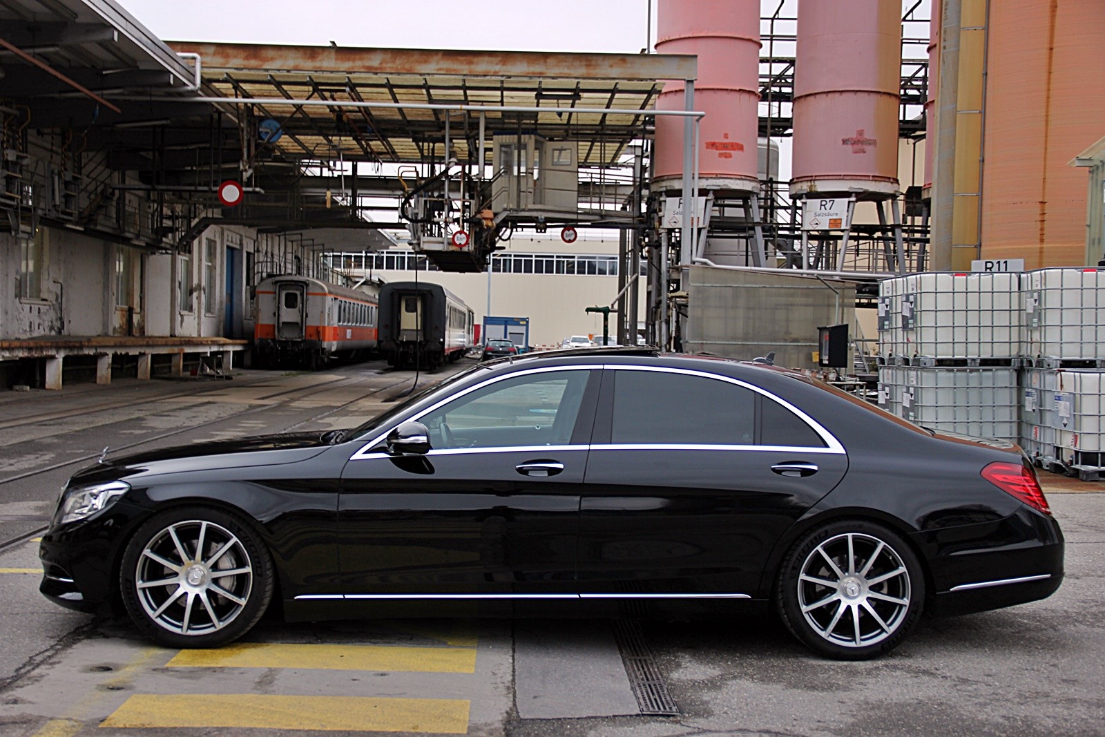 MERCEDES-BENZ S 350 d L 4Matic 9G-Tronic-showroom-element-1