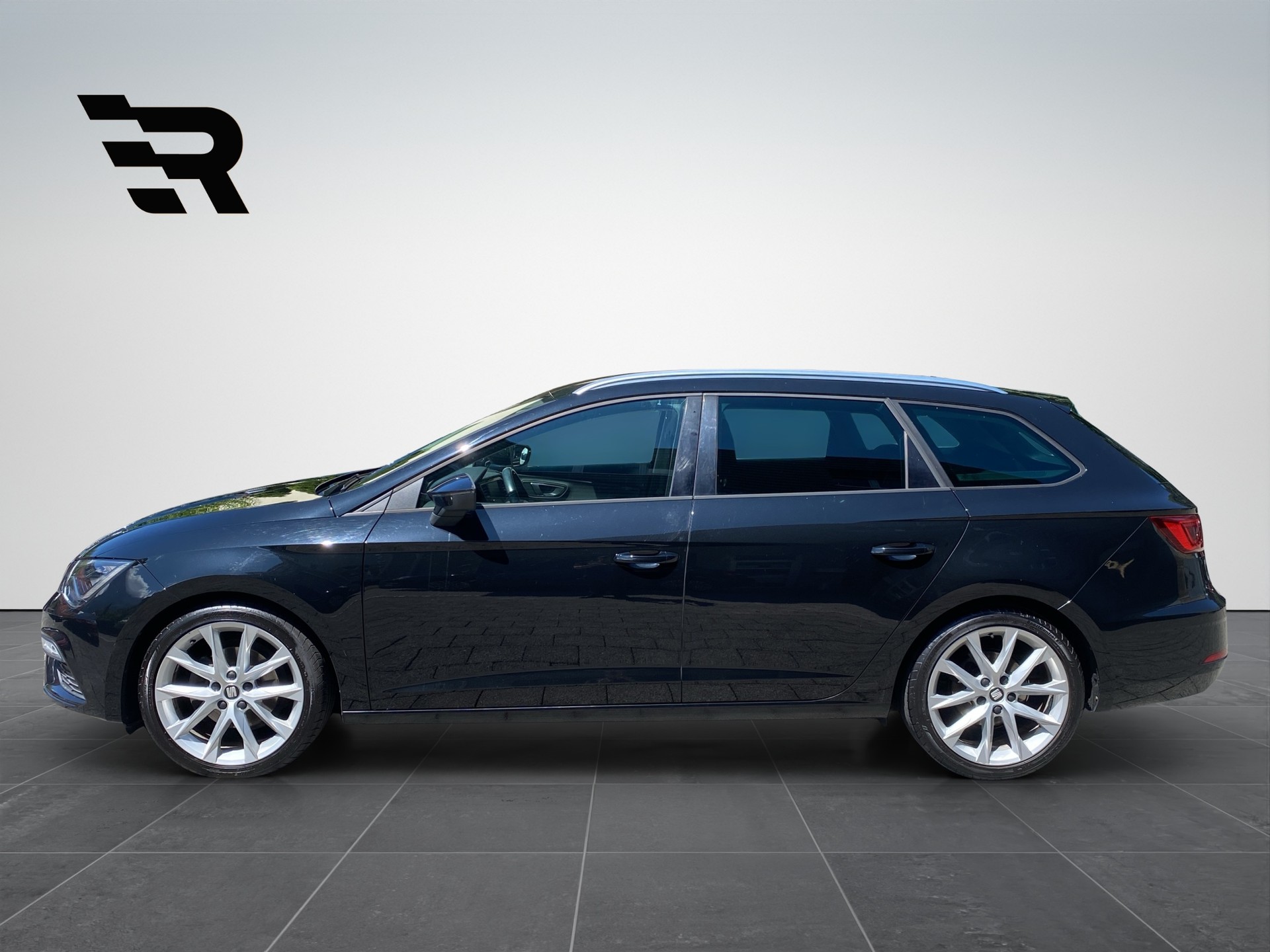 SEAT Leon ST 1.4 TSI ACT FR Line-showroom-element-1