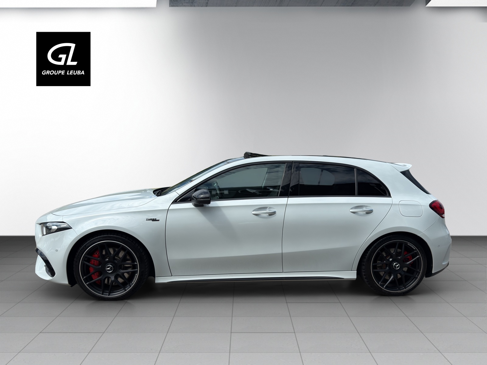 MERCEDES-BENZ A 45 S AMG 4Matic+-showroom-element-2