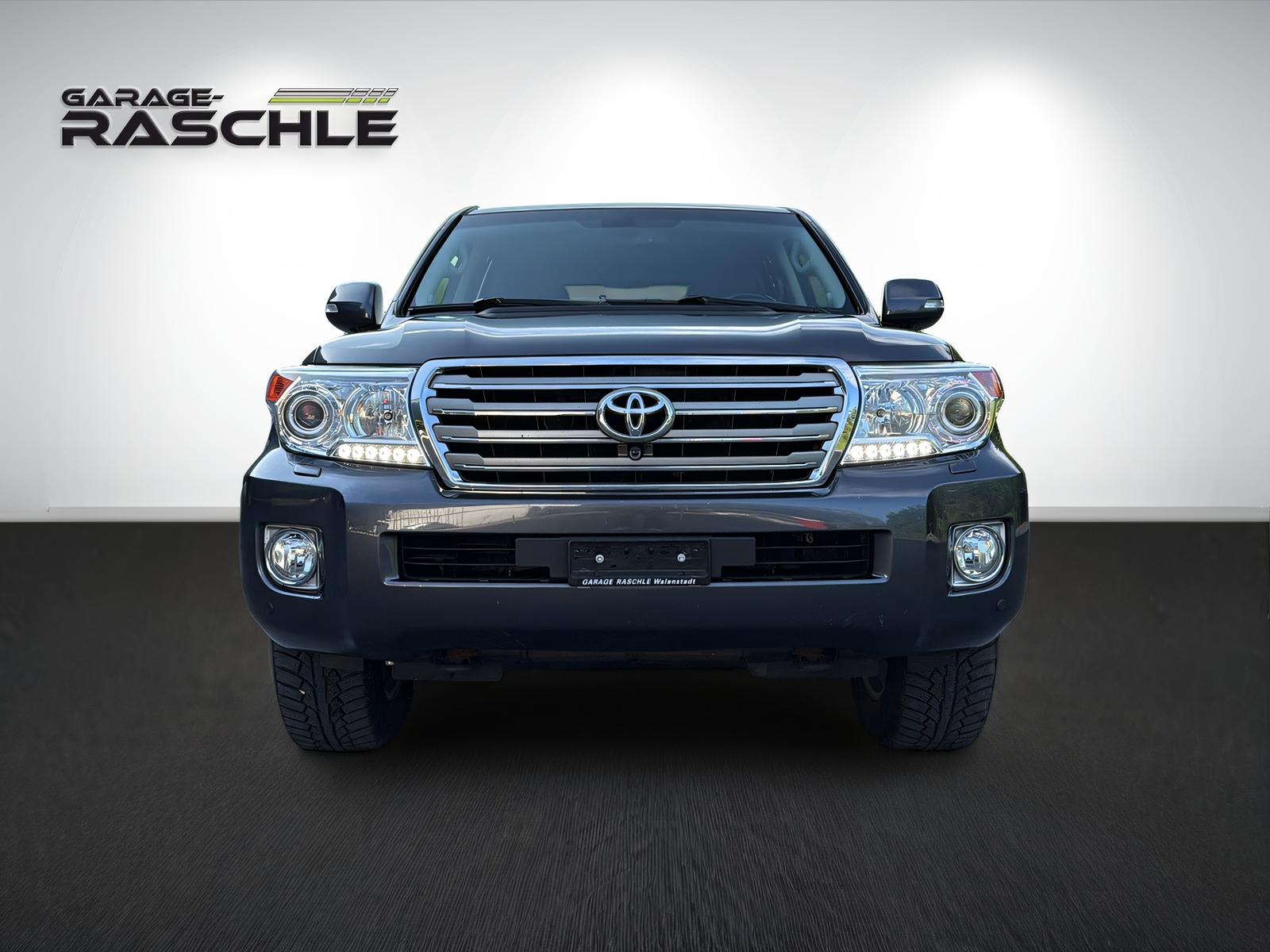 TOYOTA Land Cruiser V8 4.5 D-4D V8 Linea Sol 5P.-showroom-element-1