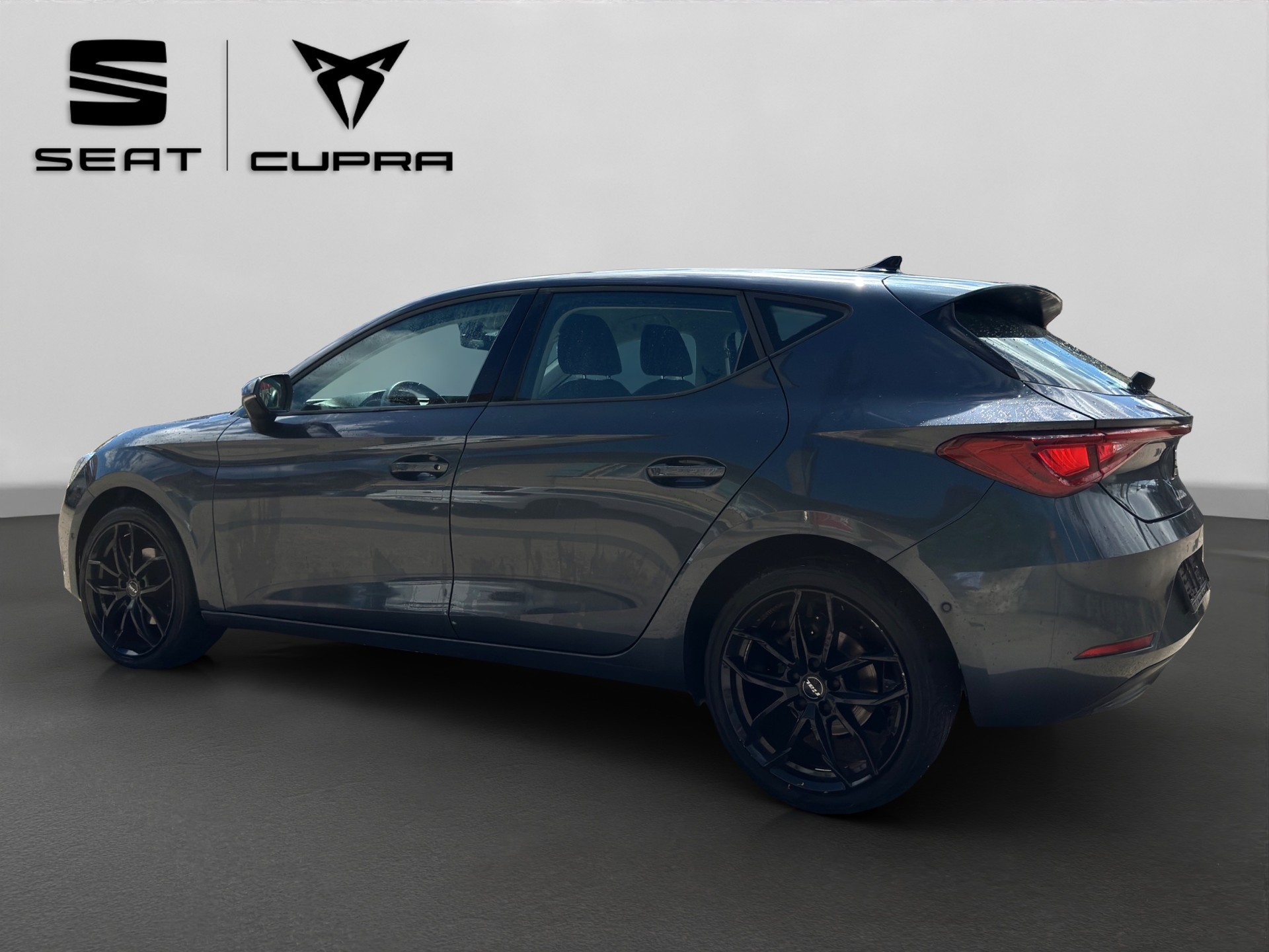 SEAT Leon 1.5 Eco TSI Style-showroom-element-3