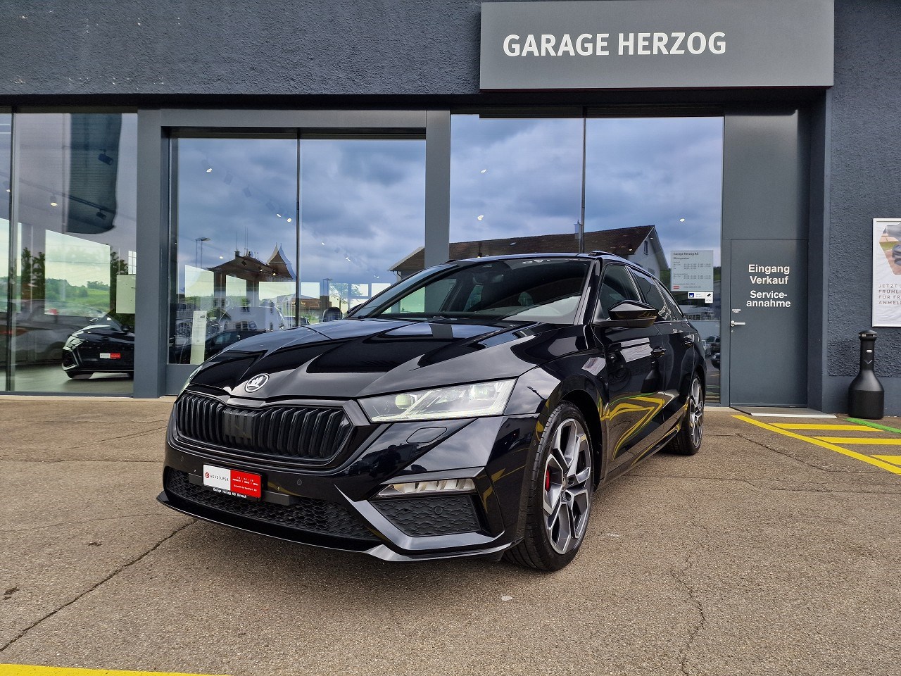 SKODA Octavia Combi 2.0 TSI DSG RS