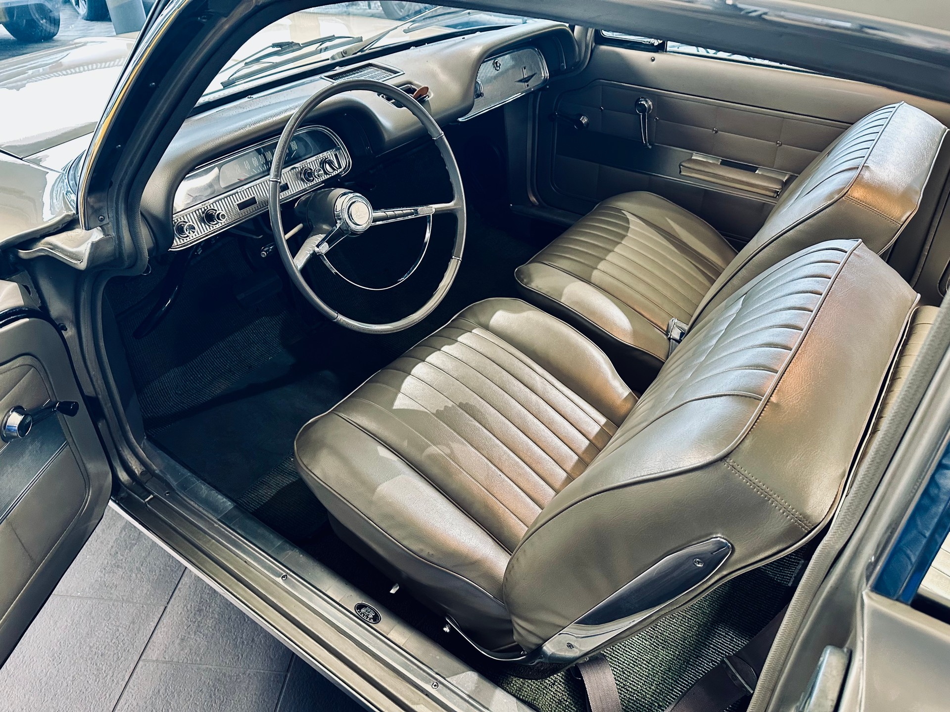 CHEVROLET CORVAIR-image-3