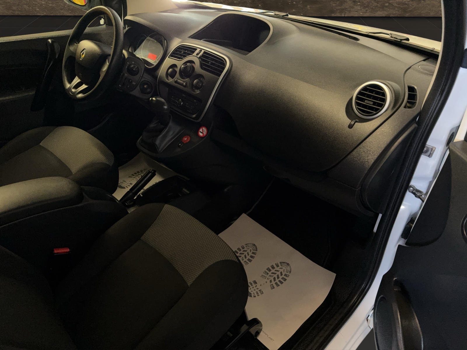 RENAULT RENAULT Kangoo Maxi Z.E. 33 R60 Business 2 Plätze-showroom-element-3