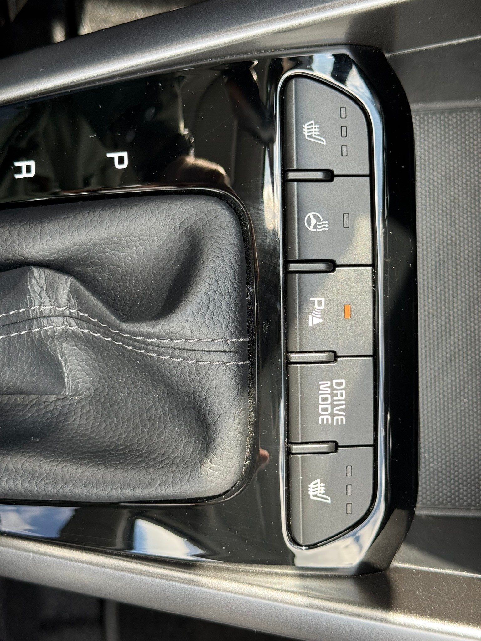 KIA Stonic 1.0 T-GDI GT-Line DCT-image-13