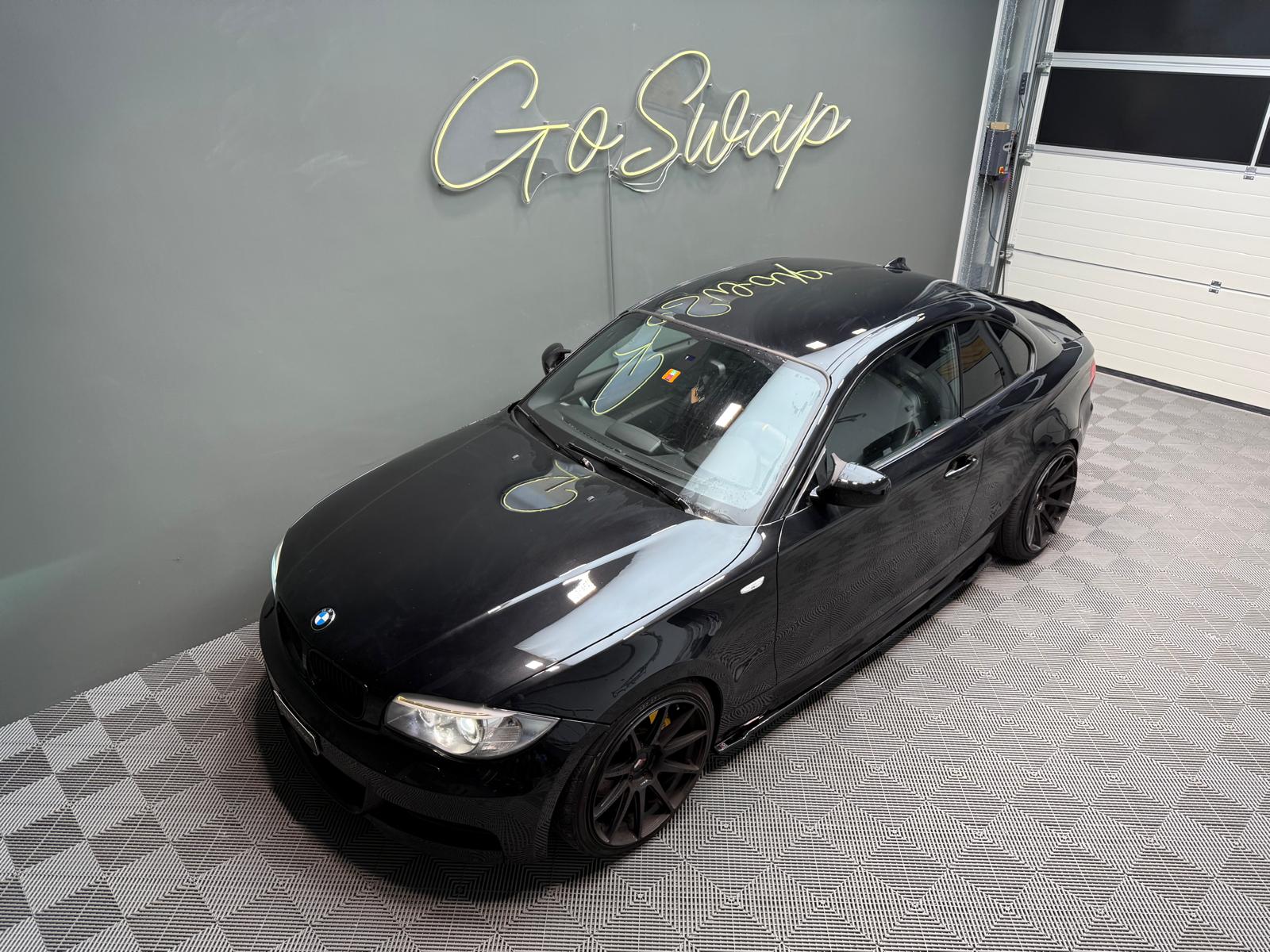 BMW 135i Coupé DSG-showroom-element-3