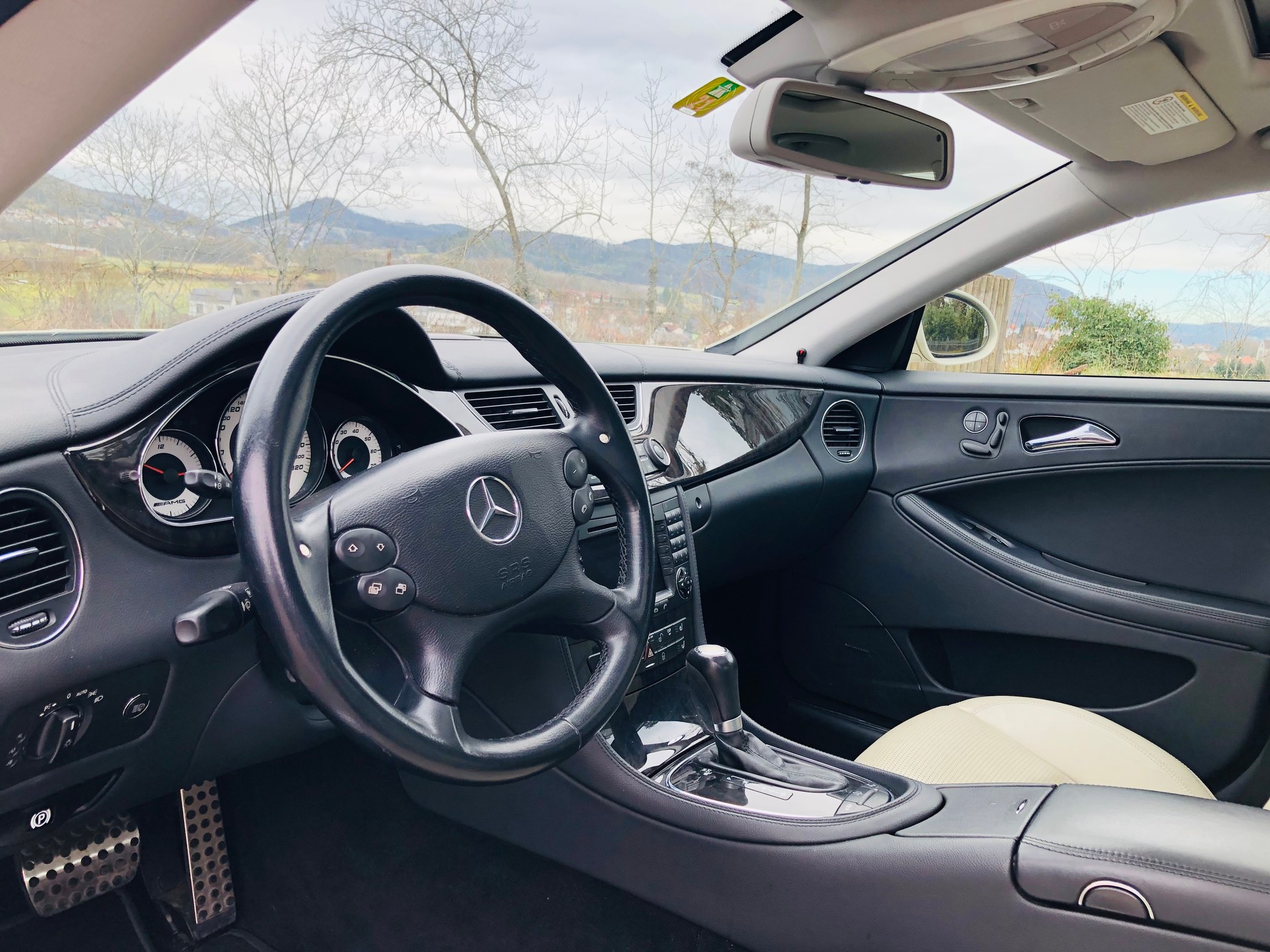 MERCEDES-BENZ CLS 55 AMG Automatic-image-9