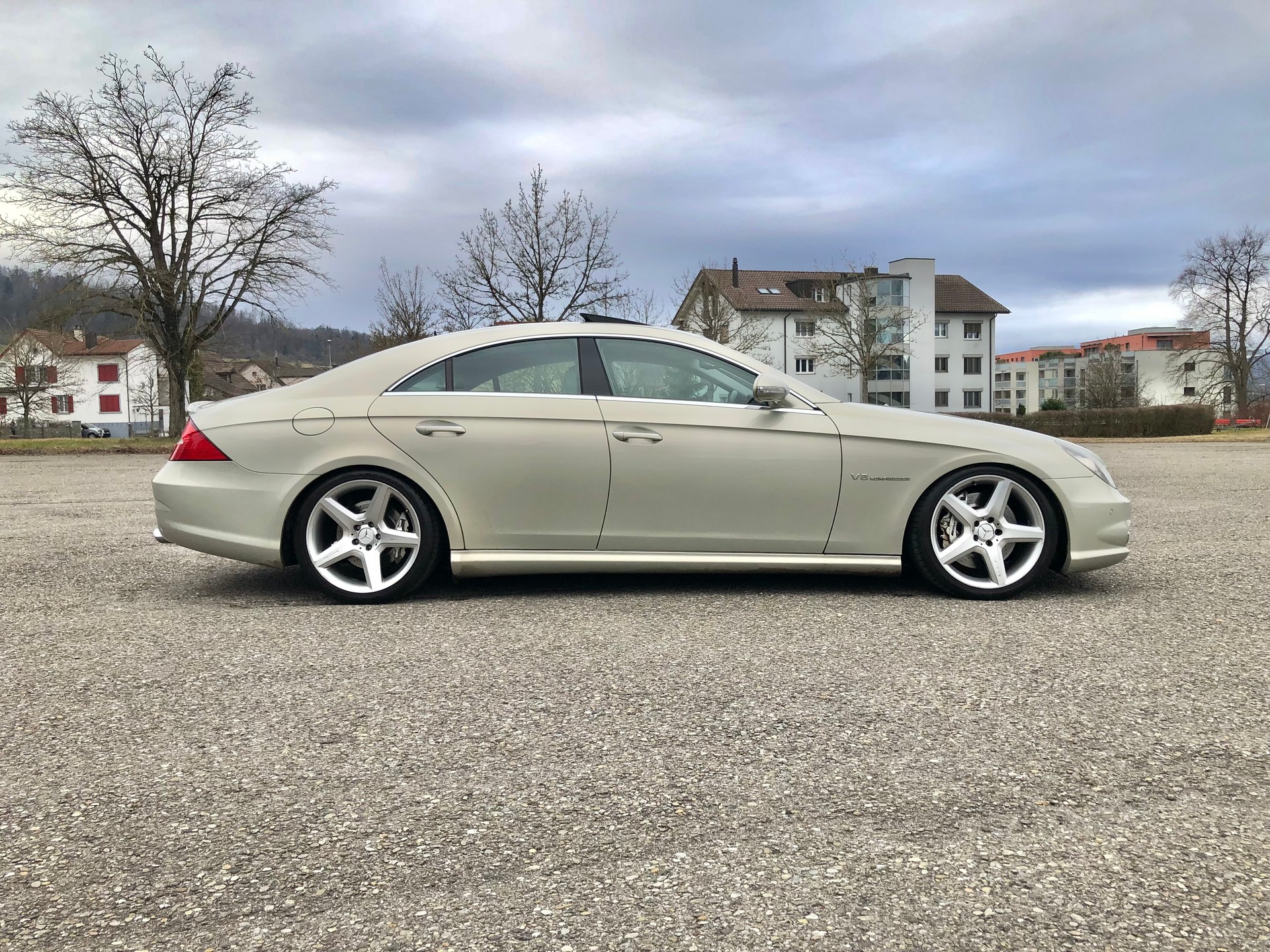 MERCEDES-BENZ CLS 55 AMG Automatic-image-5