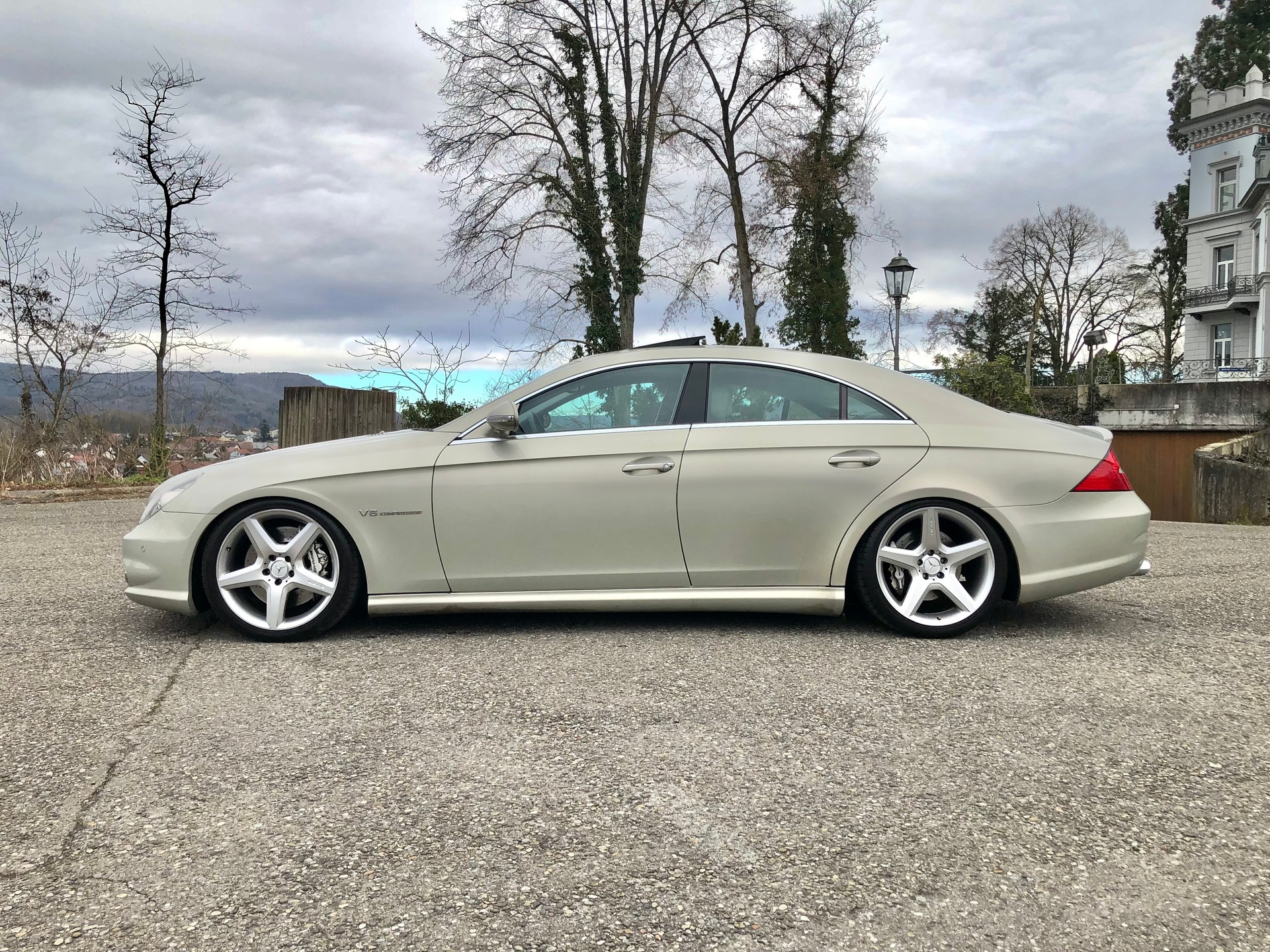 MERCEDES-BENZ CLS 55 AMG Automatic-image-1