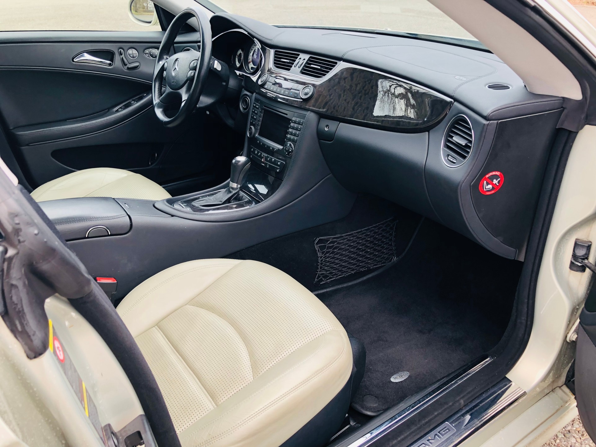 MERCEDES-BENZ CLS 55 AMG Automatic-image-10