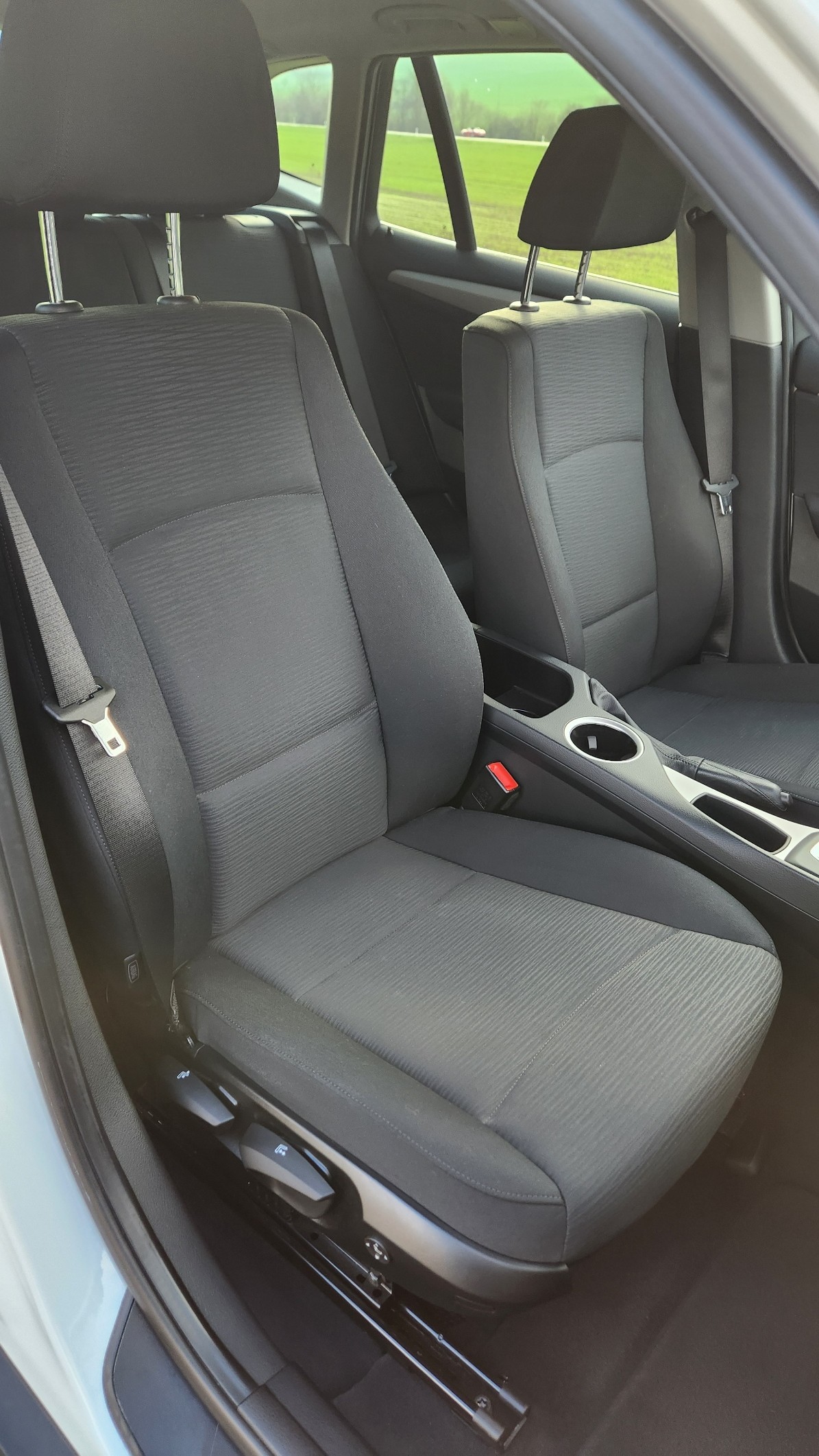 BMW X1 xDrive 20i xLine Steptronic-image-12