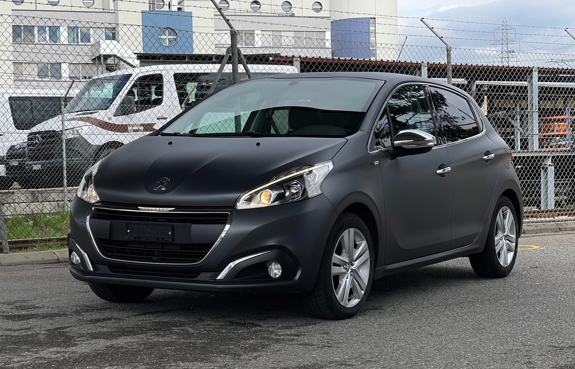 PEUGEOT 208 1.2 PureTech Style-showroom-element-2
