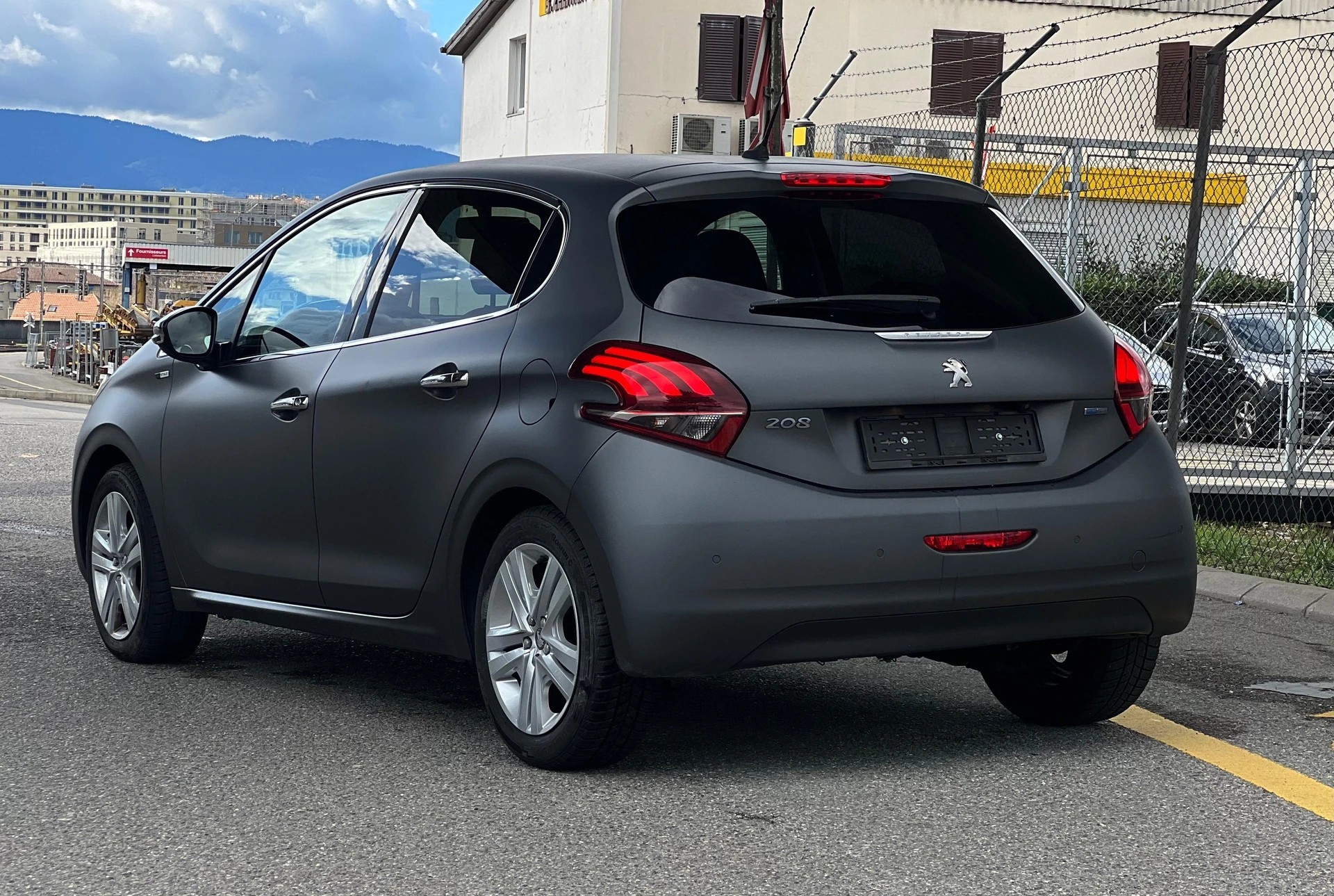 PEUGEOT 208 1.2 PureTech Style-showroom-element-3
