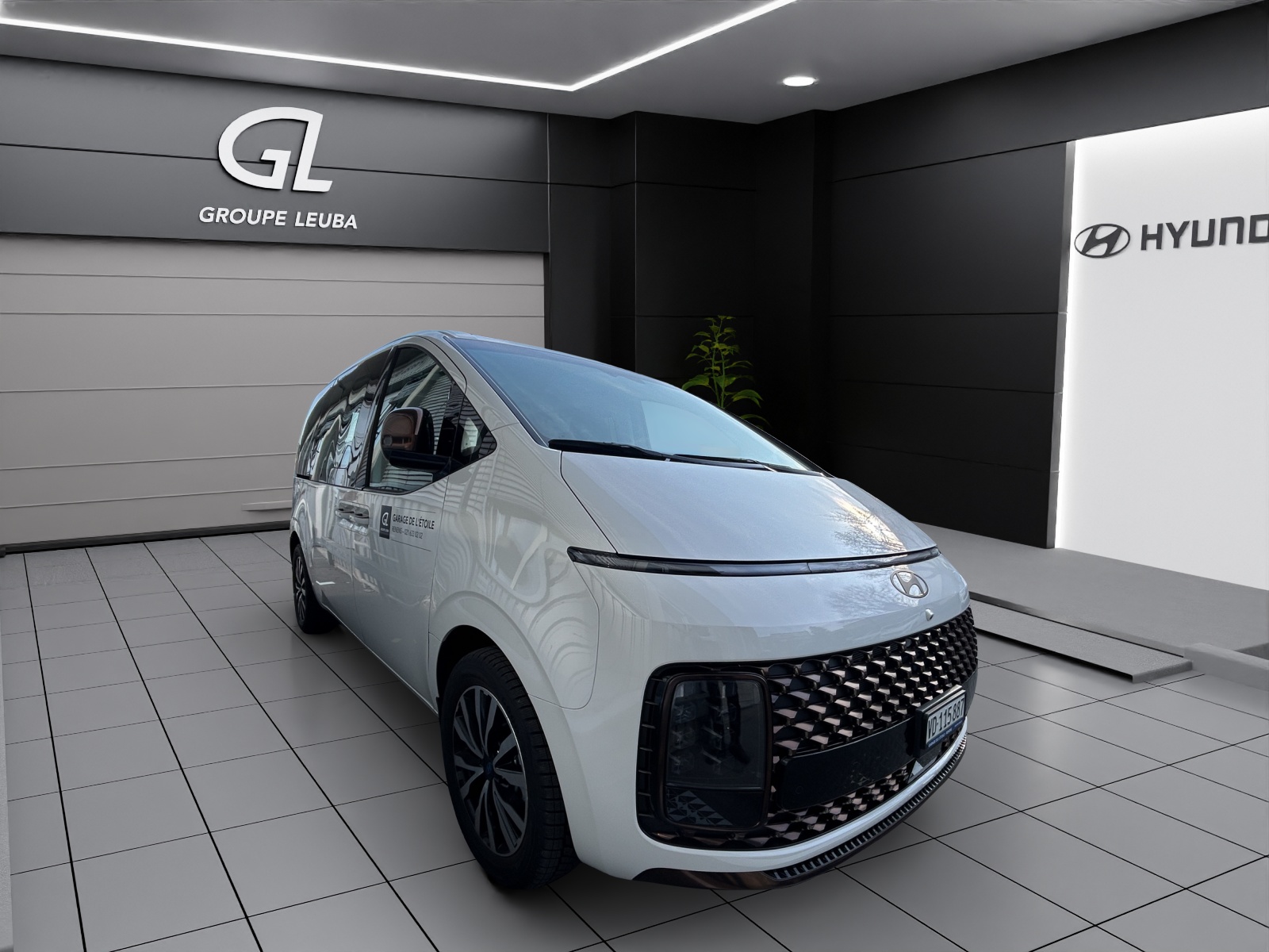 Photo HYUNDAI STARIA Staria Premium 1.6 T-GDi HEV Vertex A