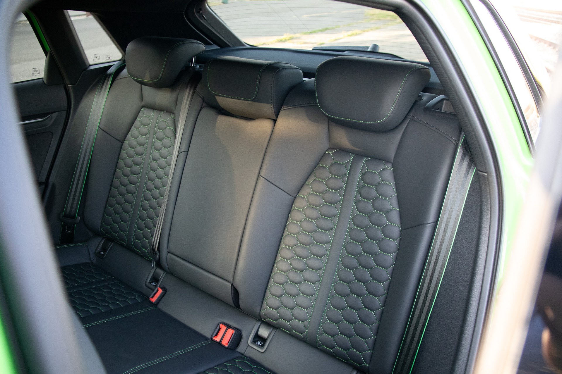AUDI RS3 Sportback 2.5 TSI quattro S-tronic-image-5
